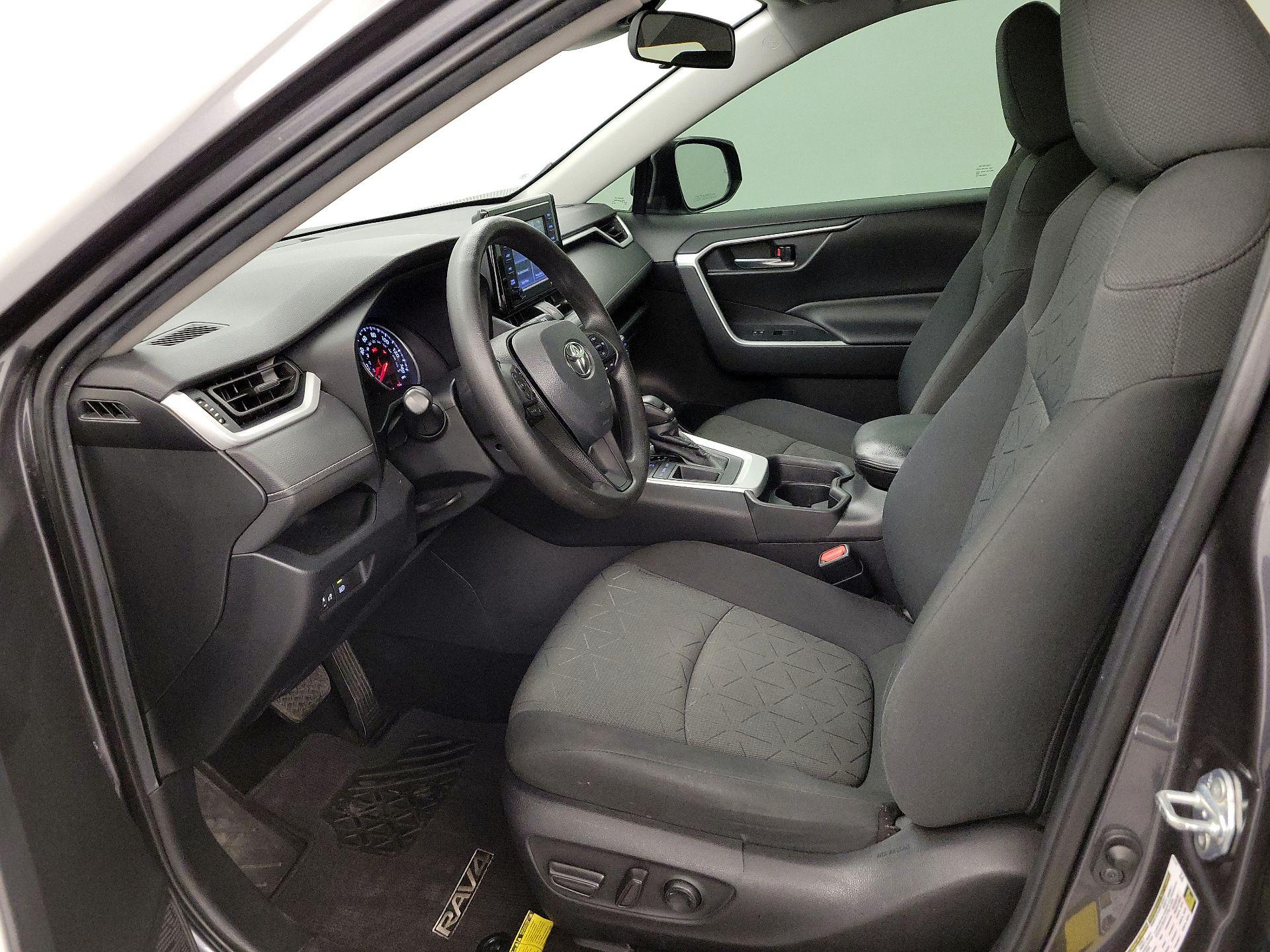 Thumbnail: 2021 Toyota RAV4 - 11