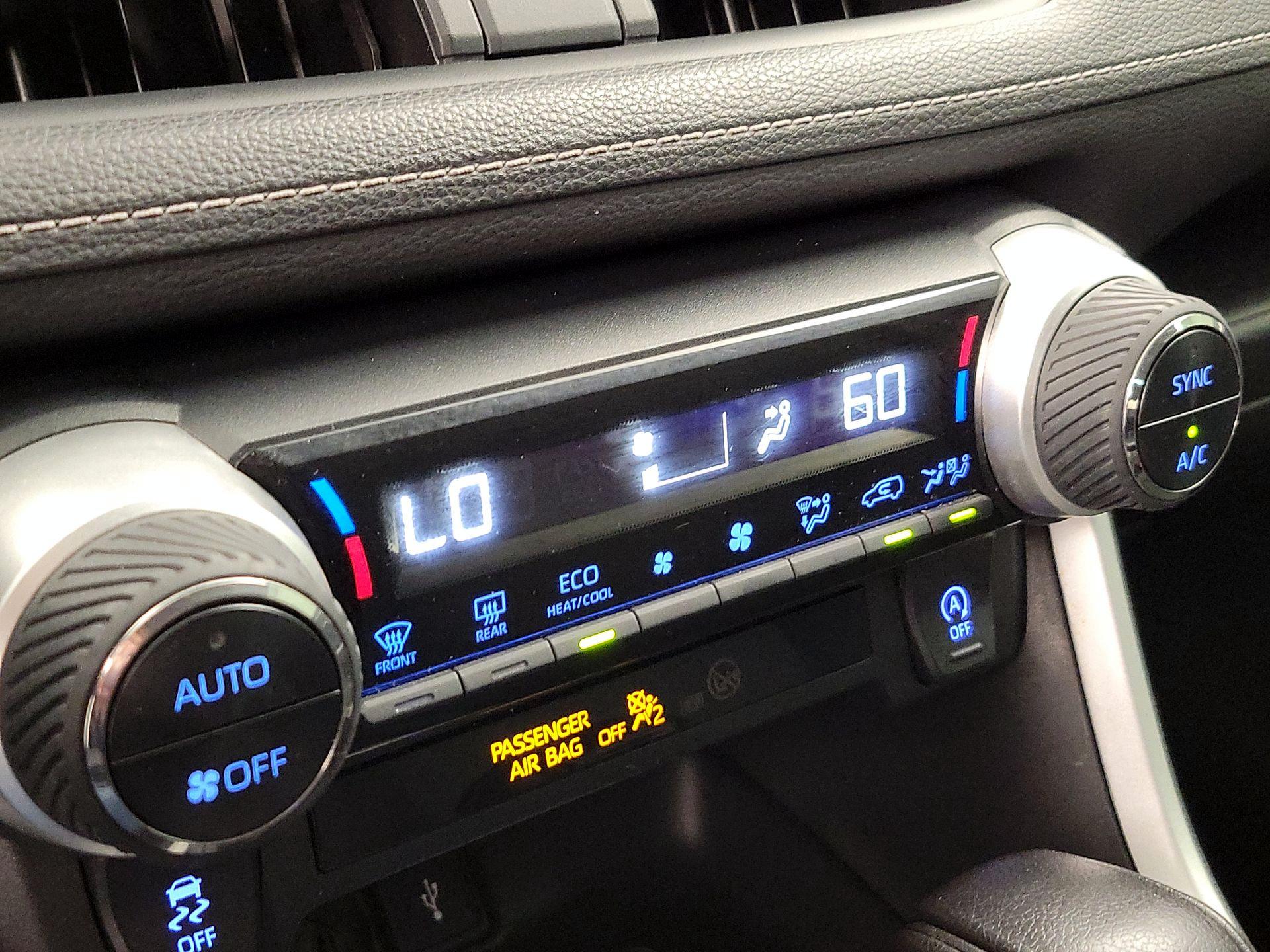 Thumbnail: 2021 Toyota RAV4 - 16