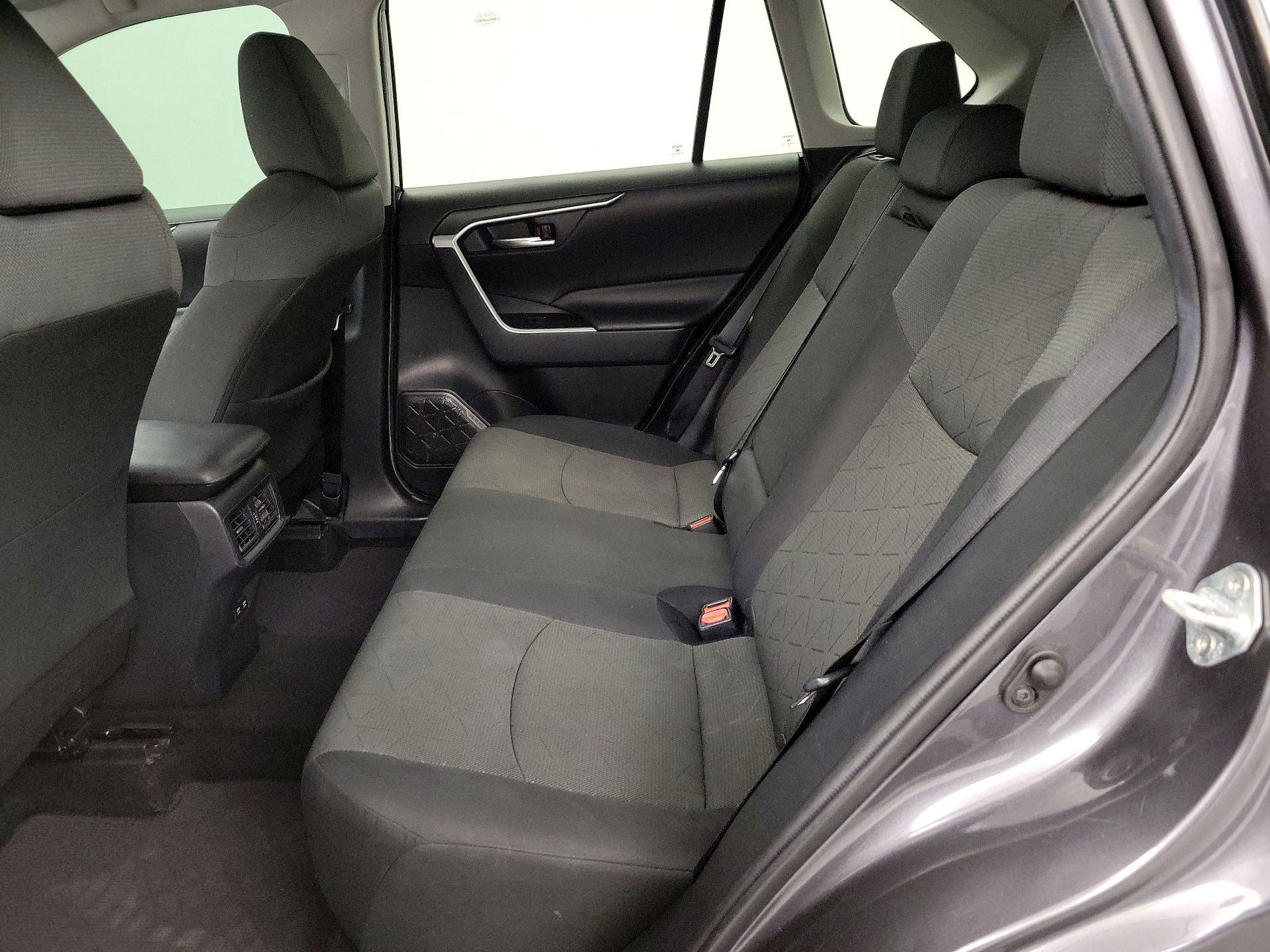 Thumbnail: 2021 Toyota RAV4 - 19