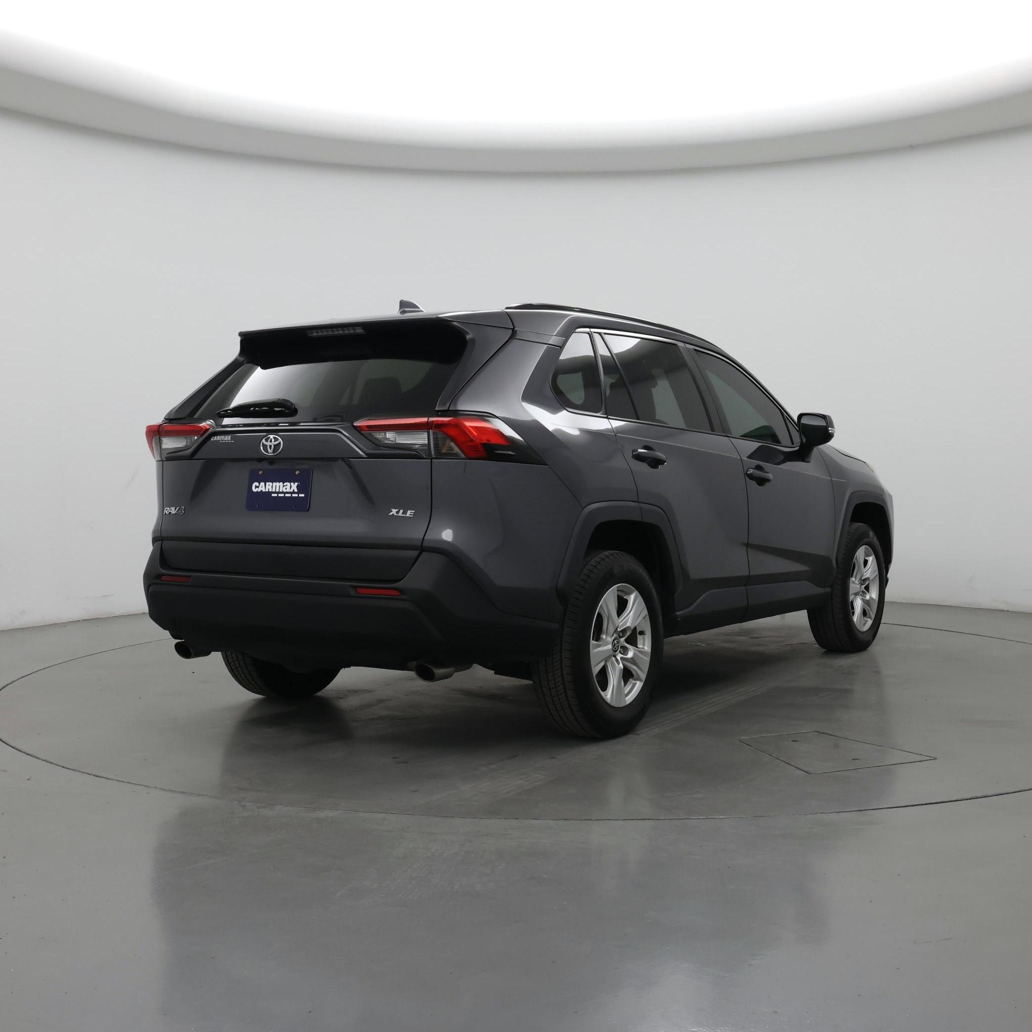 Thumbnail: 2021 Toyota RAV4 - 8