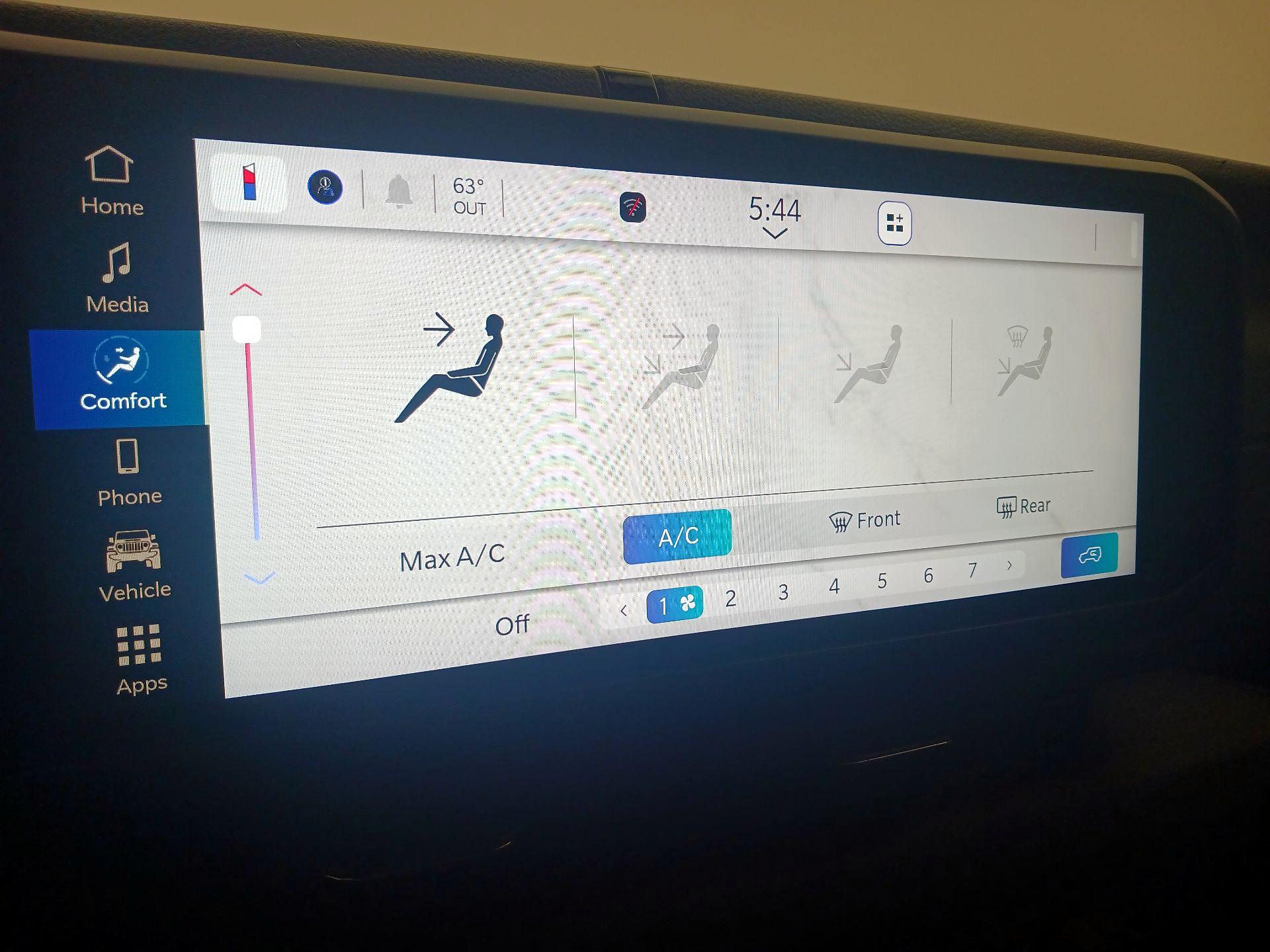 Thumbnail: 2024 Jeep Wrangler - 16