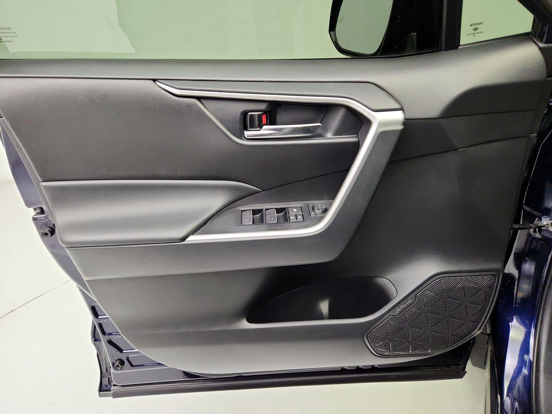 Thumbnail: 2024 Toyota RAV4 - 12