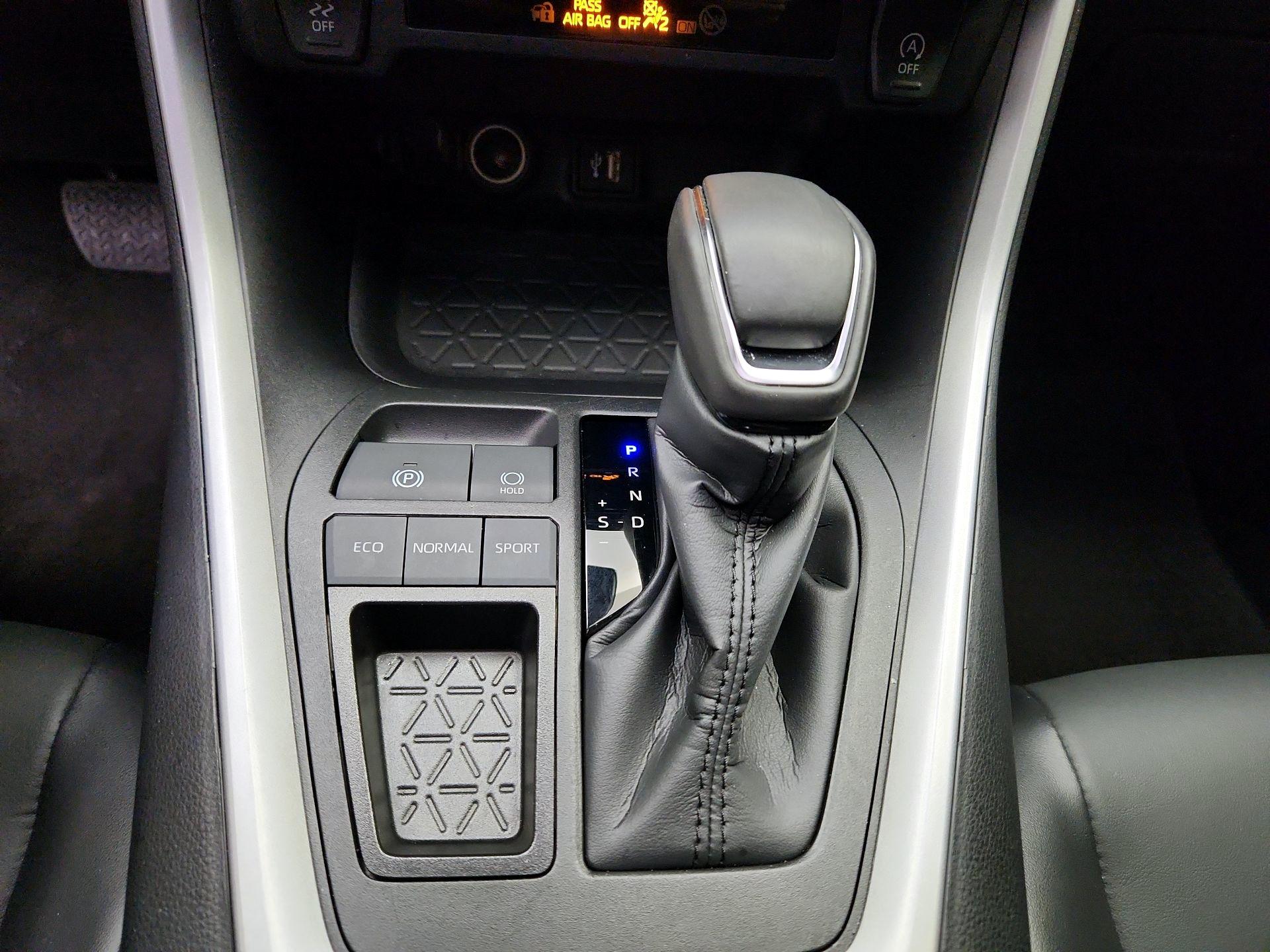 Thumbnail: 2024 Toyota RAV4 - 18