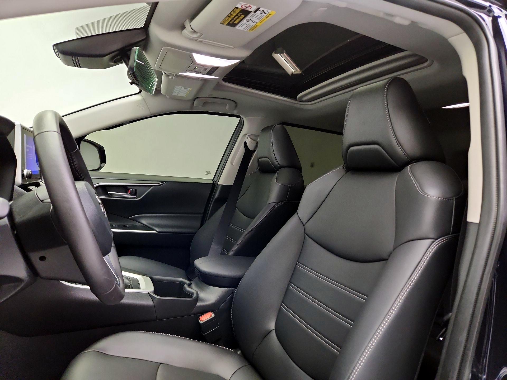 Thumbnail: 2024 Toyota RAV4 - 20