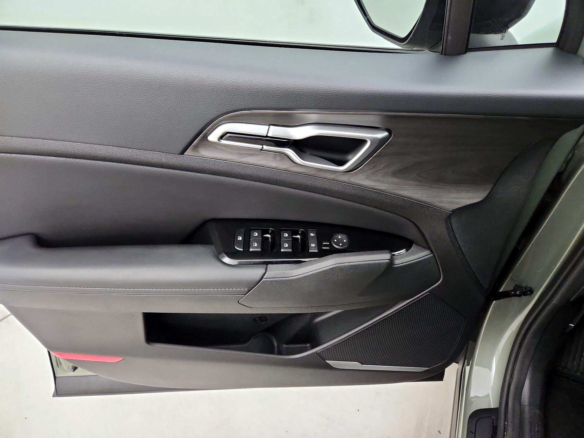 Thumbnail: 2023 Kia Sportage - 12