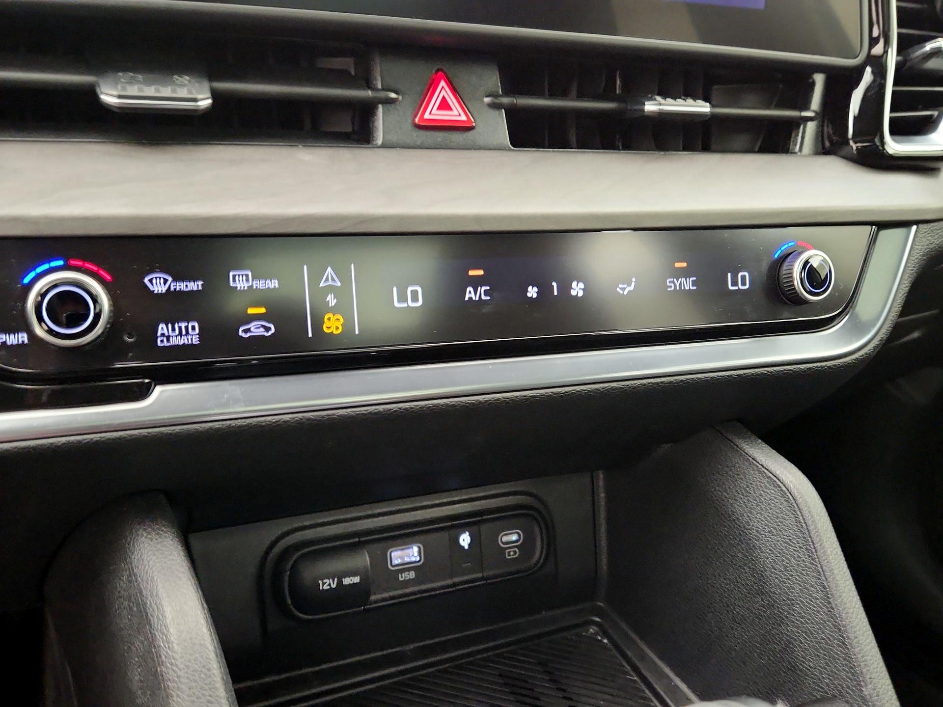 Thumbnail: 2023 Kia Sportage - 17