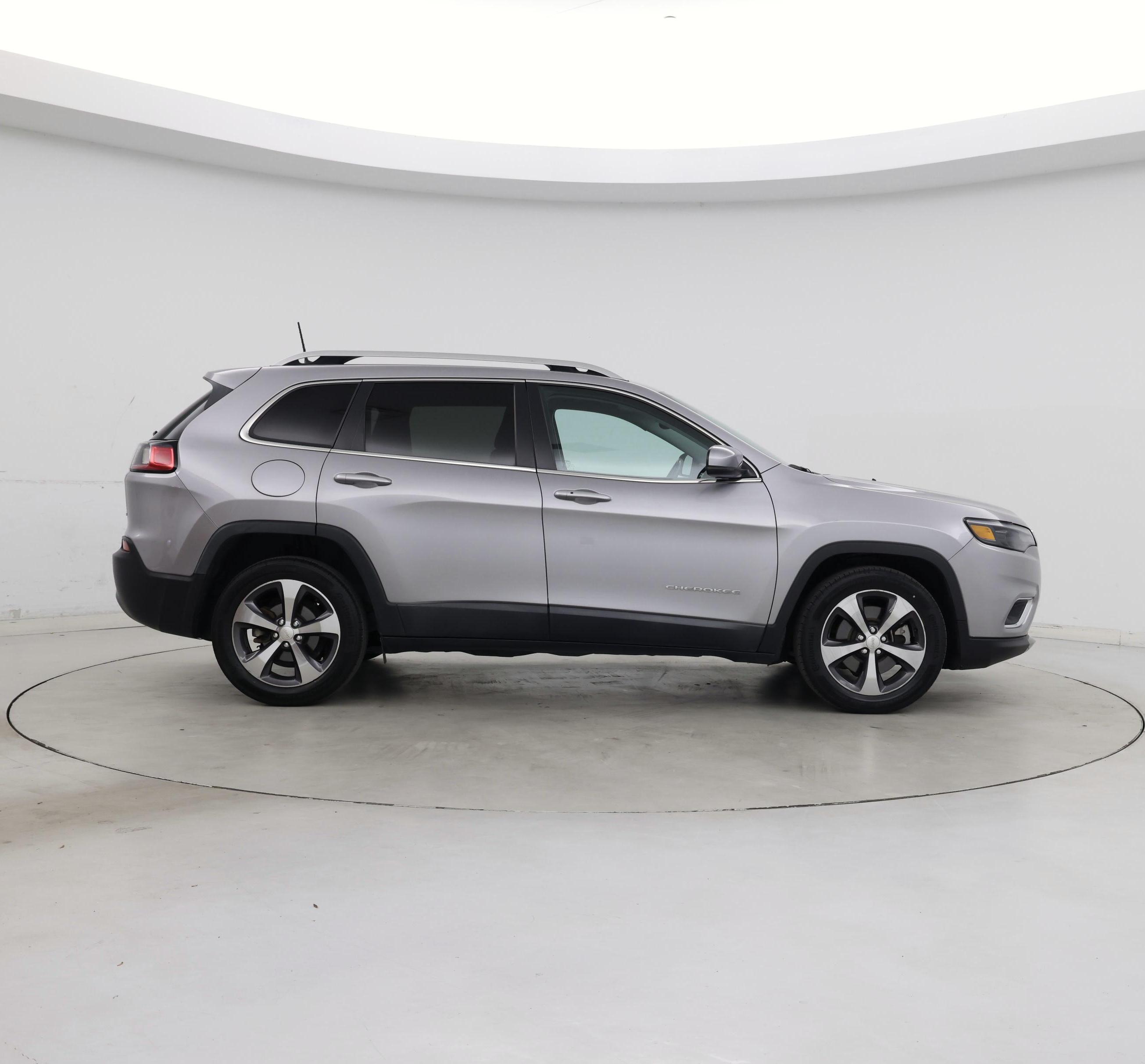 Thumbnail: 2019 Jeep Cherokee - 7