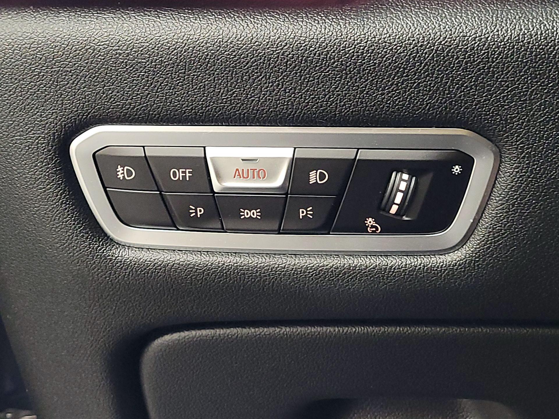 Thumbnail: 2021 BMW X5 - 13