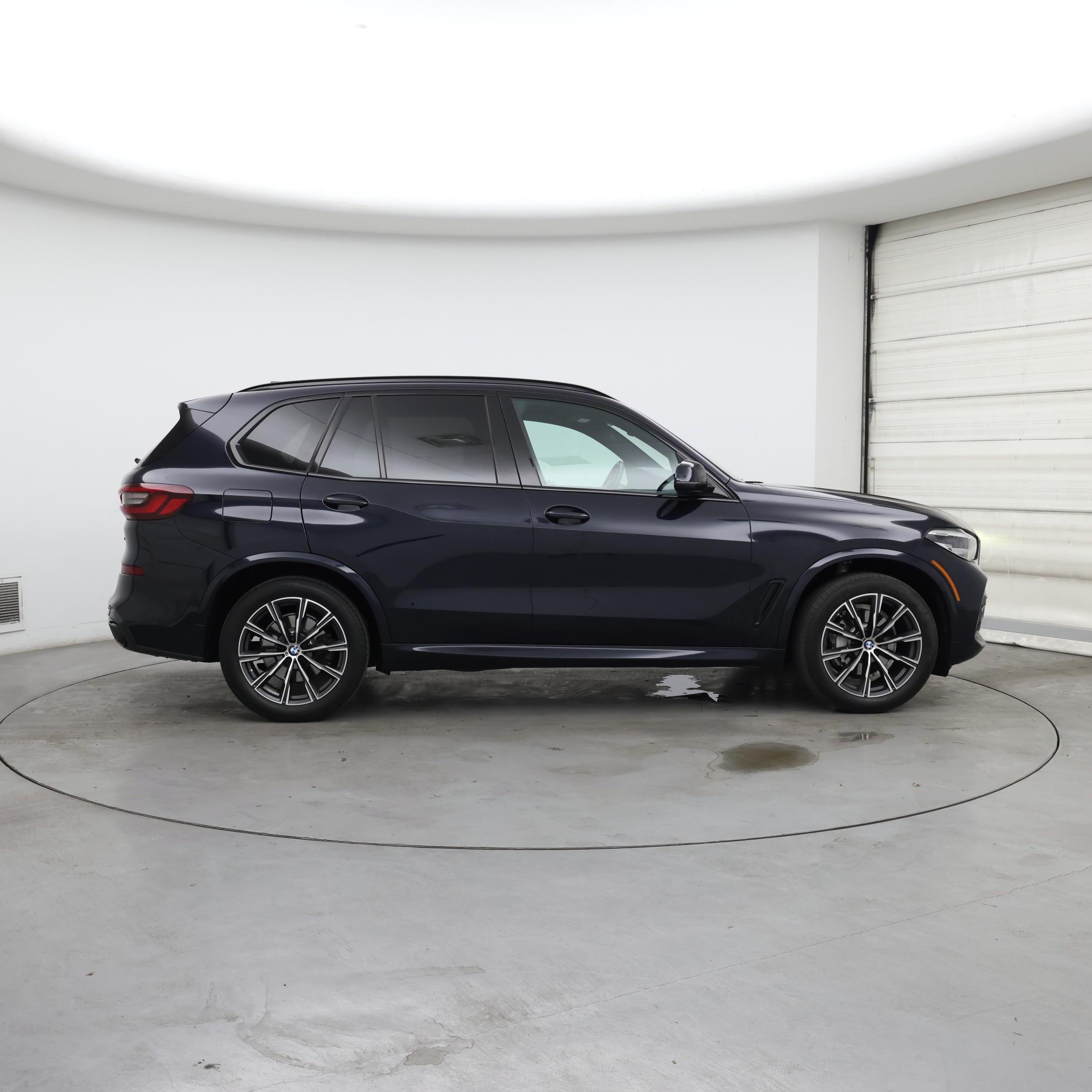 Thumbnail: 2021 BMW X5 - 7