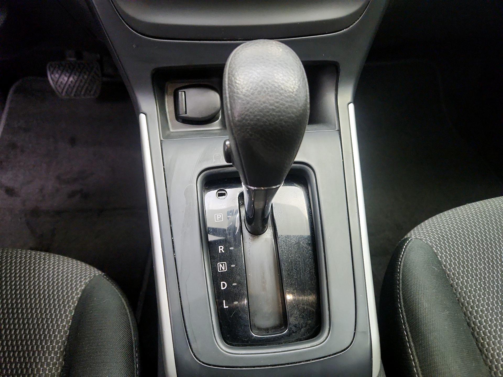 Thumbnail: 2019 Nissan Sentra - 17