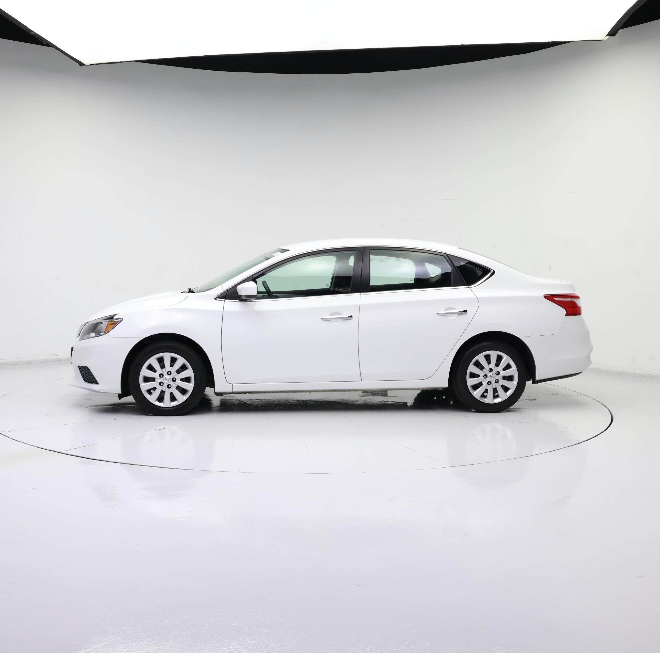 Thumbnail: 2019 Nissan Sentra - 3