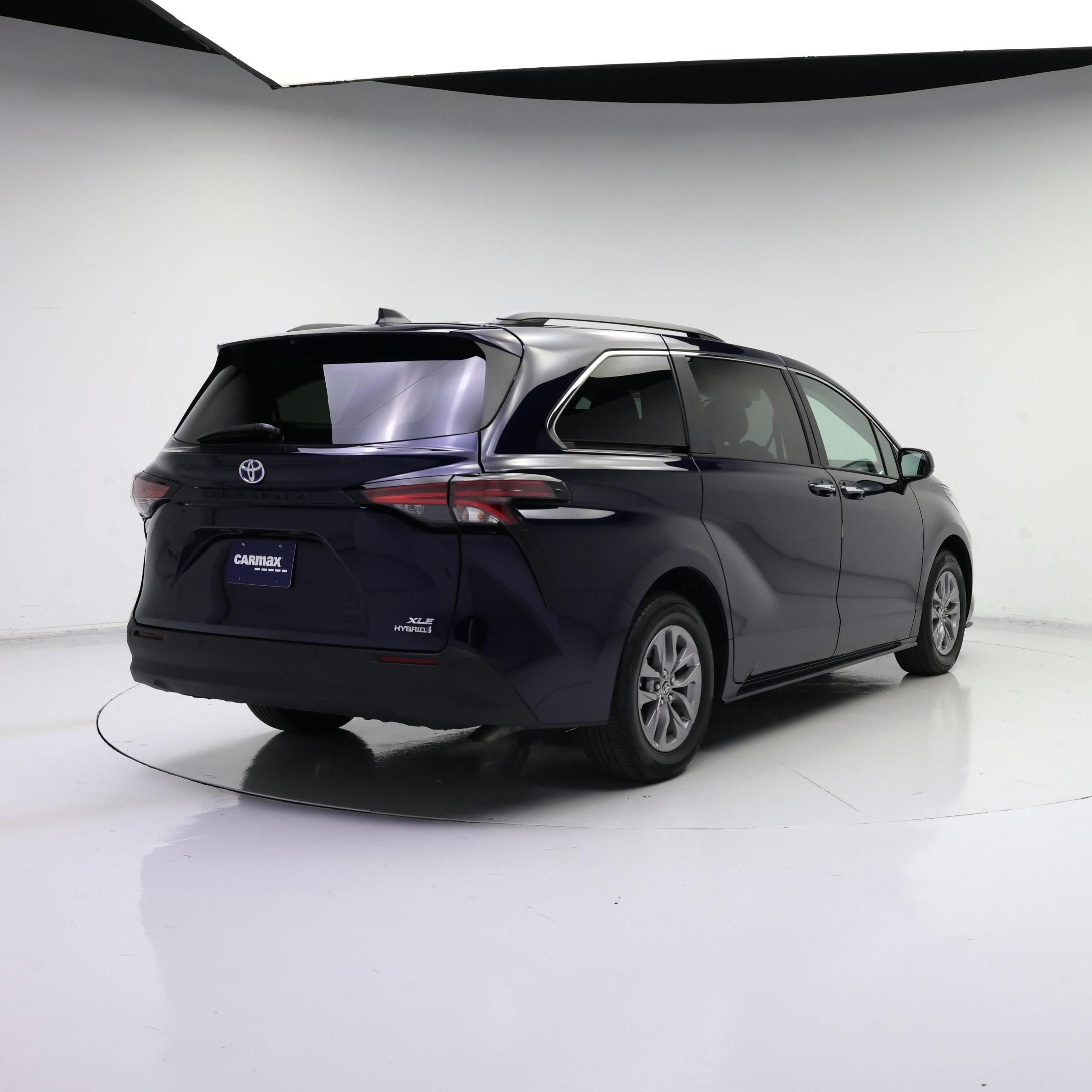 Thumbnail: 2022 Toyota Sienna - 8