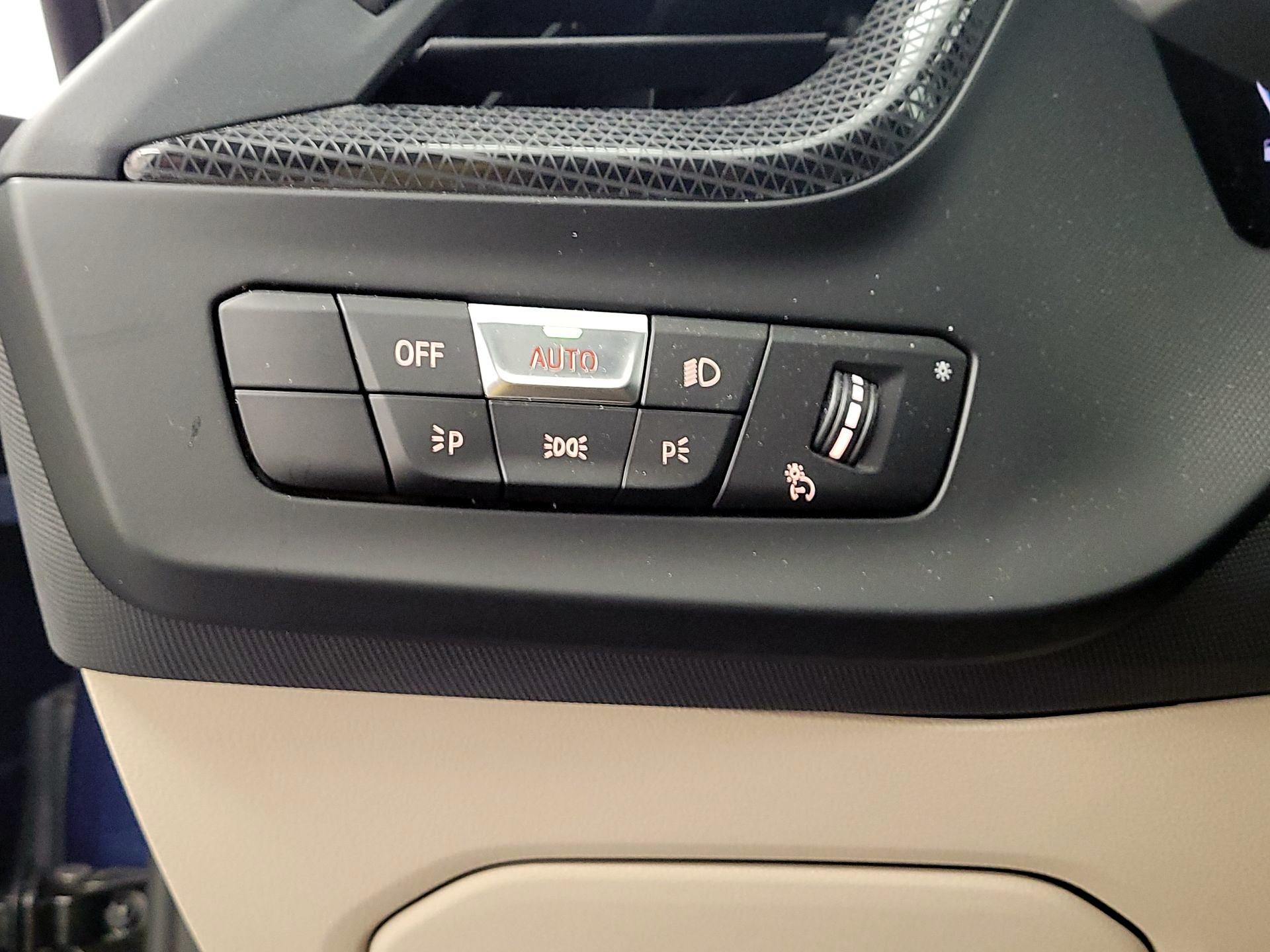 Thumbnail: 2024 BMW 2 Series - 13