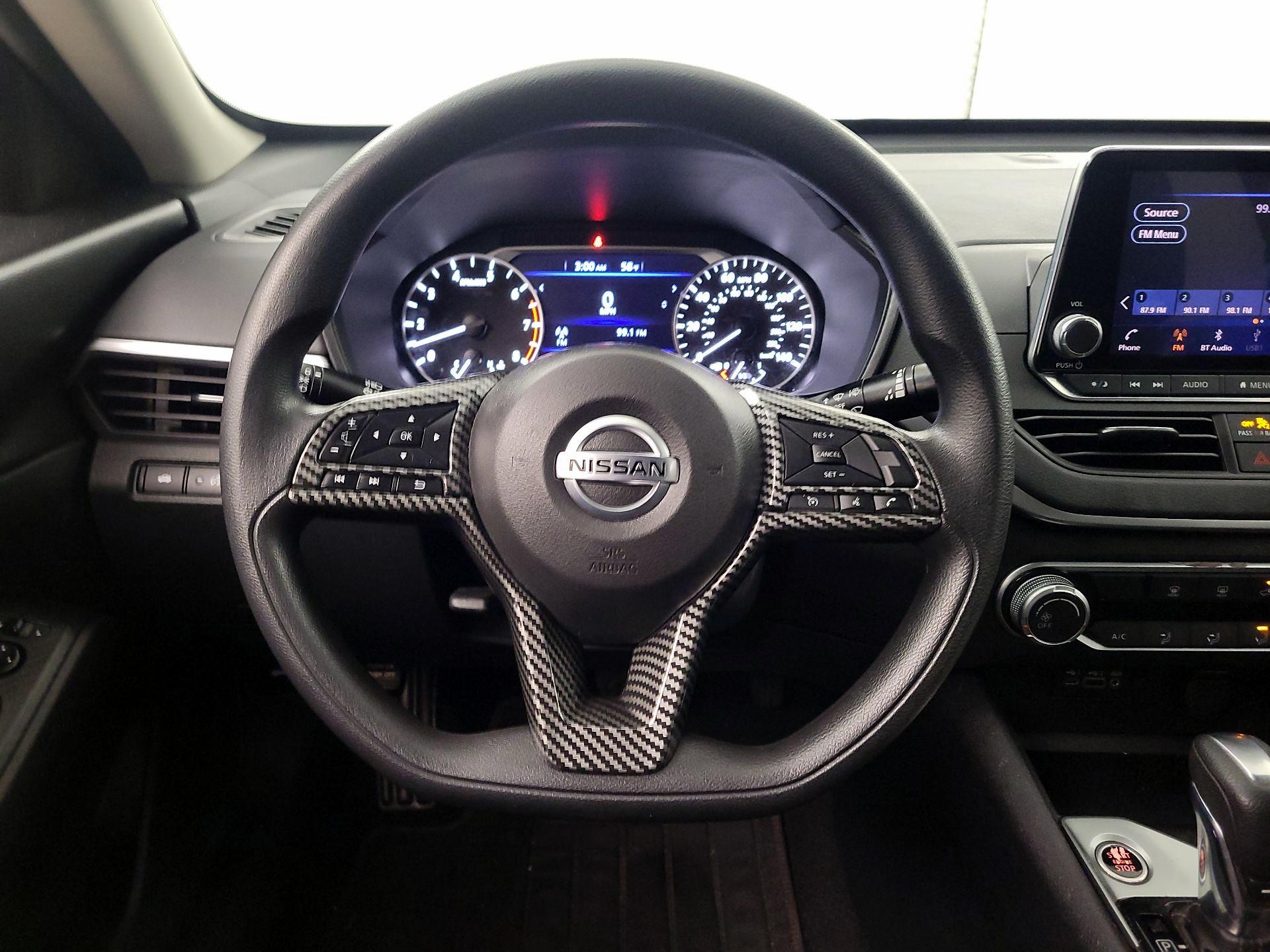 Thumbnail: 2020 Nissan Altima - 10