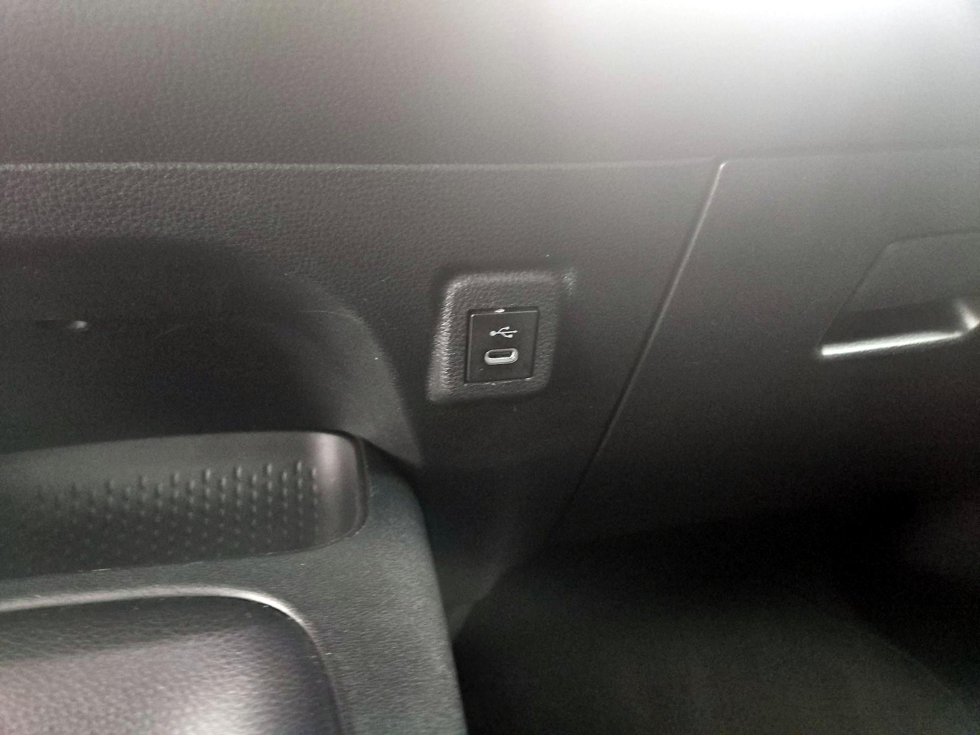 Thumbnail: 2024 Toyota Corolla - 18