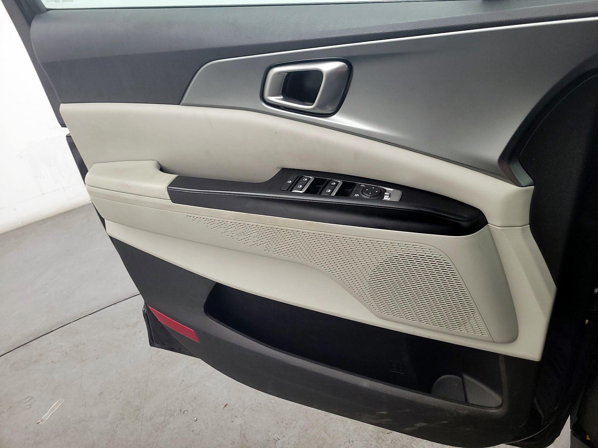 Thumbnail: 2024 Kia Carnival - 12