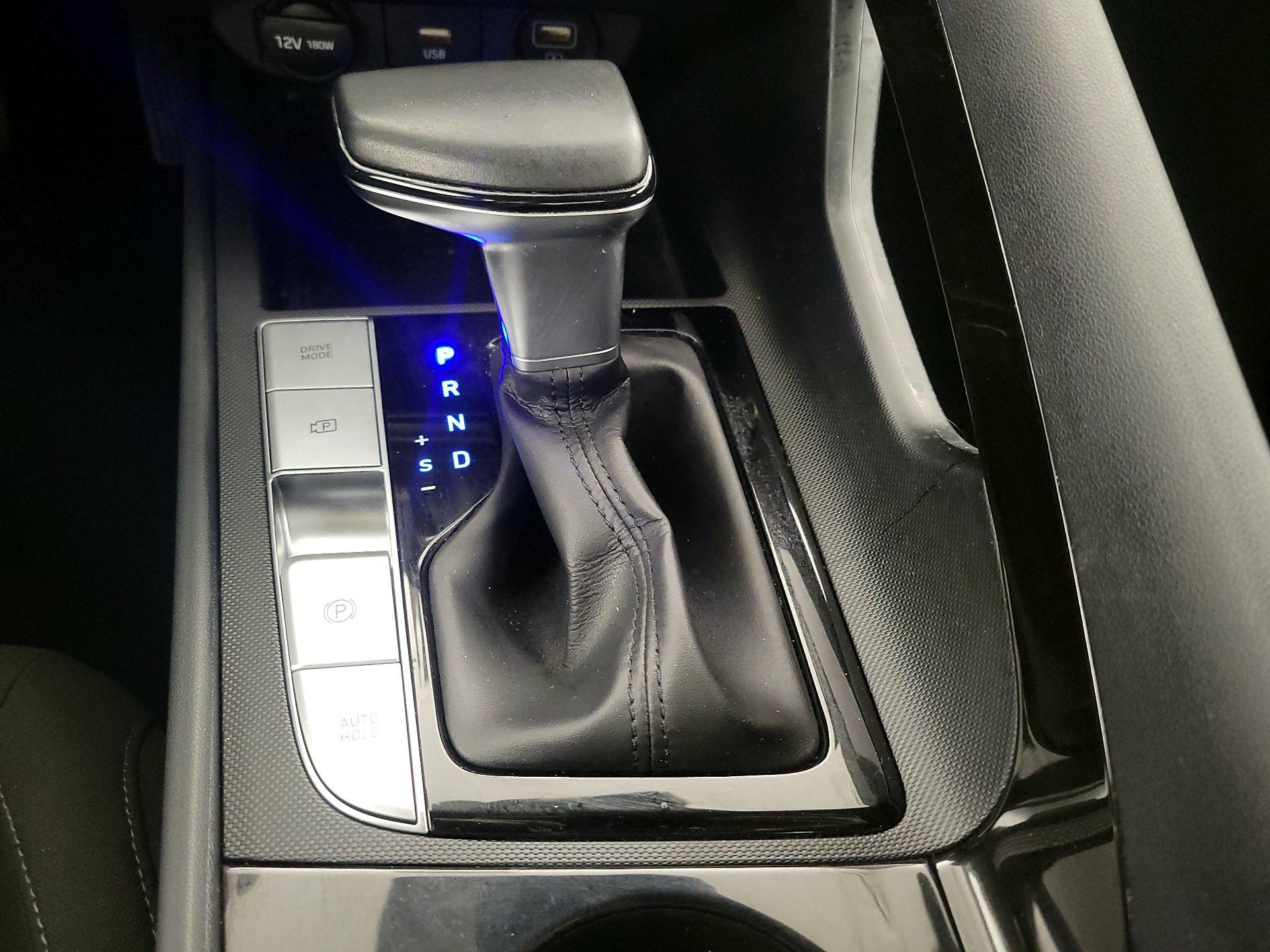 Thumbnail: 2021 Hyundai Elantra - 17