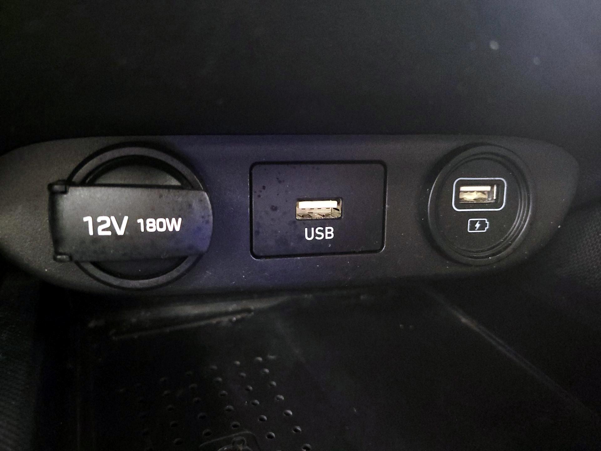 Thumbnail: 2021 Hyundai Elantra - 18