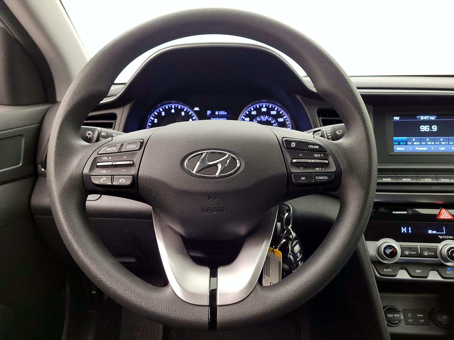 Thumbnail: 2020 Hyundai Elantra - 10