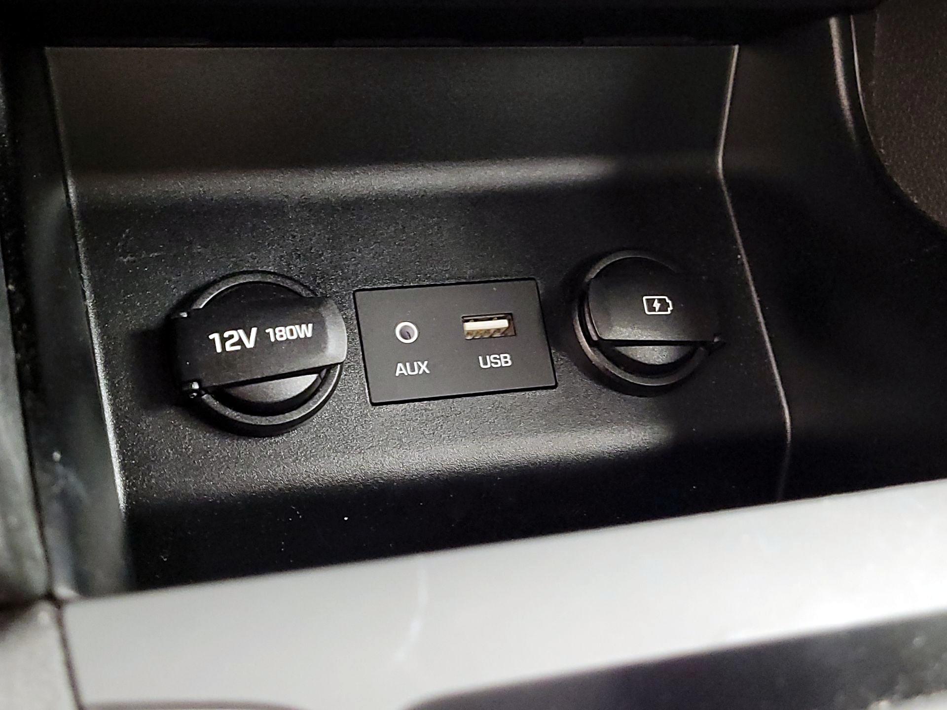 Thumbnail: 2020 Hyundai Elantra - 18