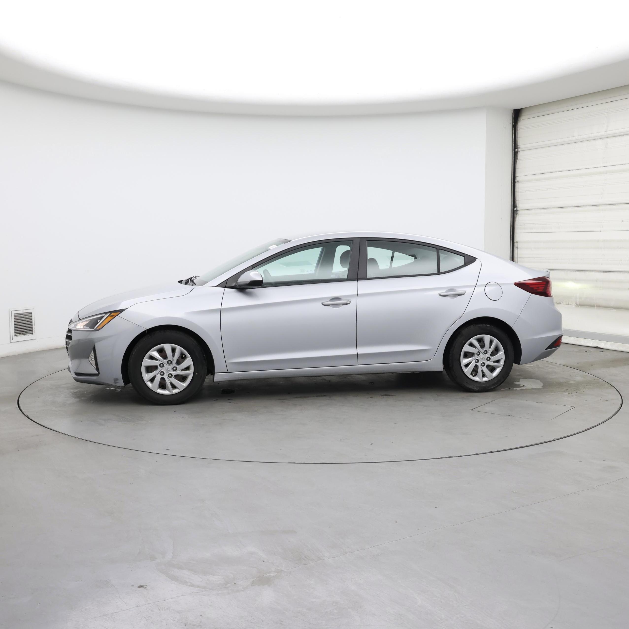 Thumbnail: 2020 Hyundai Elantra - 3