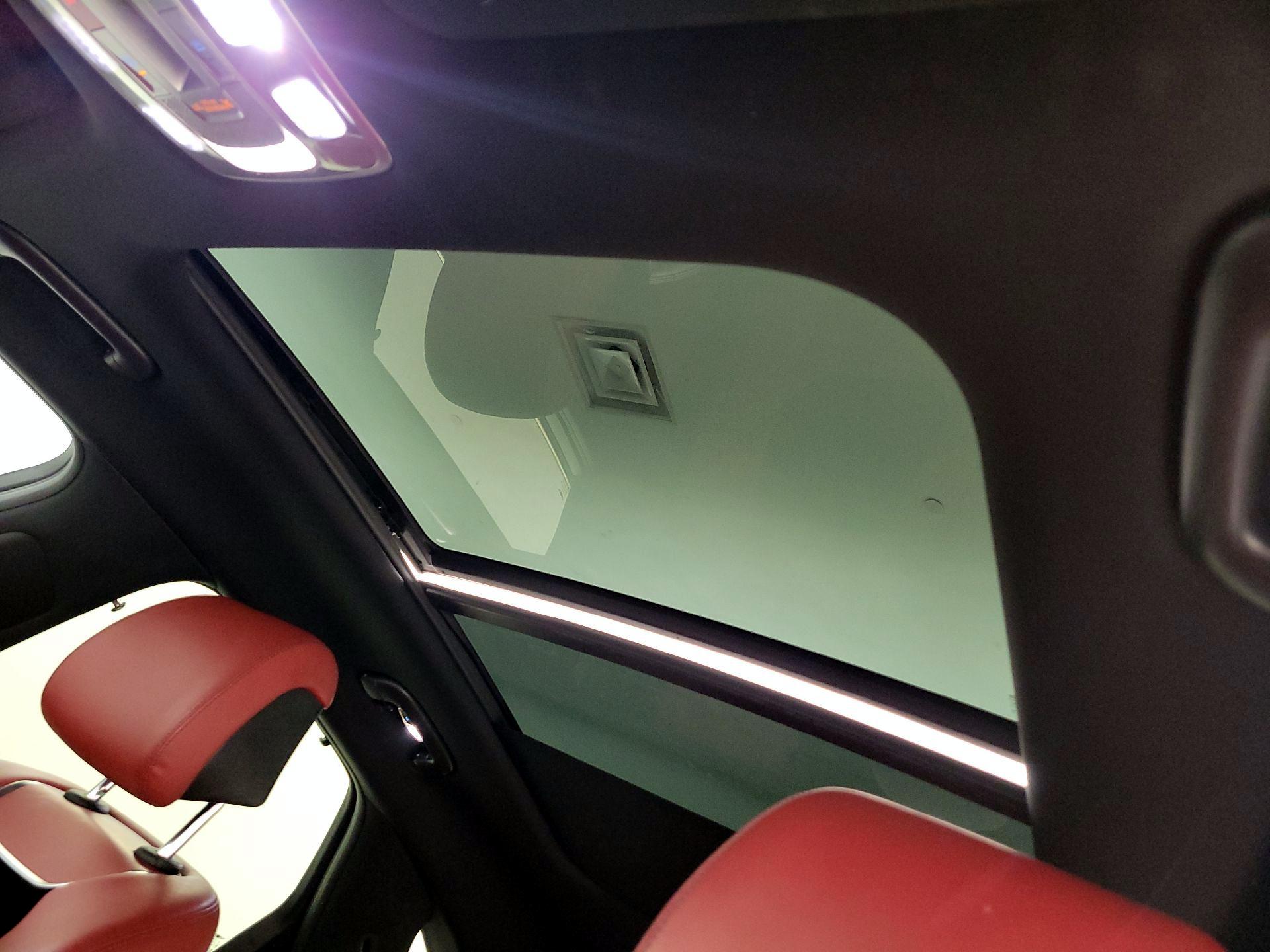 Thumbnail: 2023 Genesis GV70 - 20