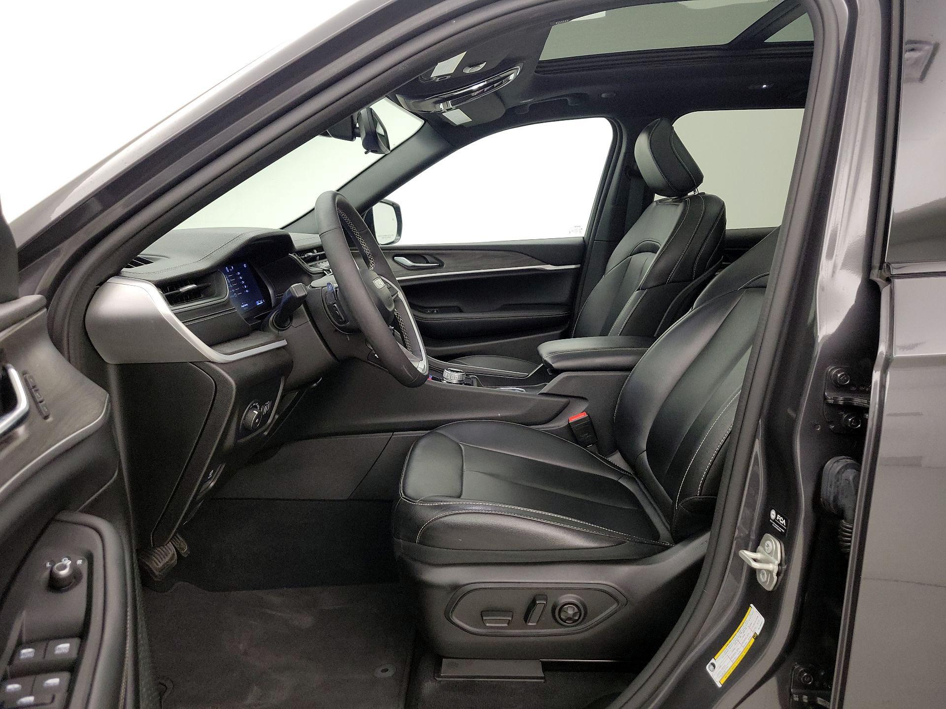 Thumbnail: 2024 Jeep Grand Cherokee - 11