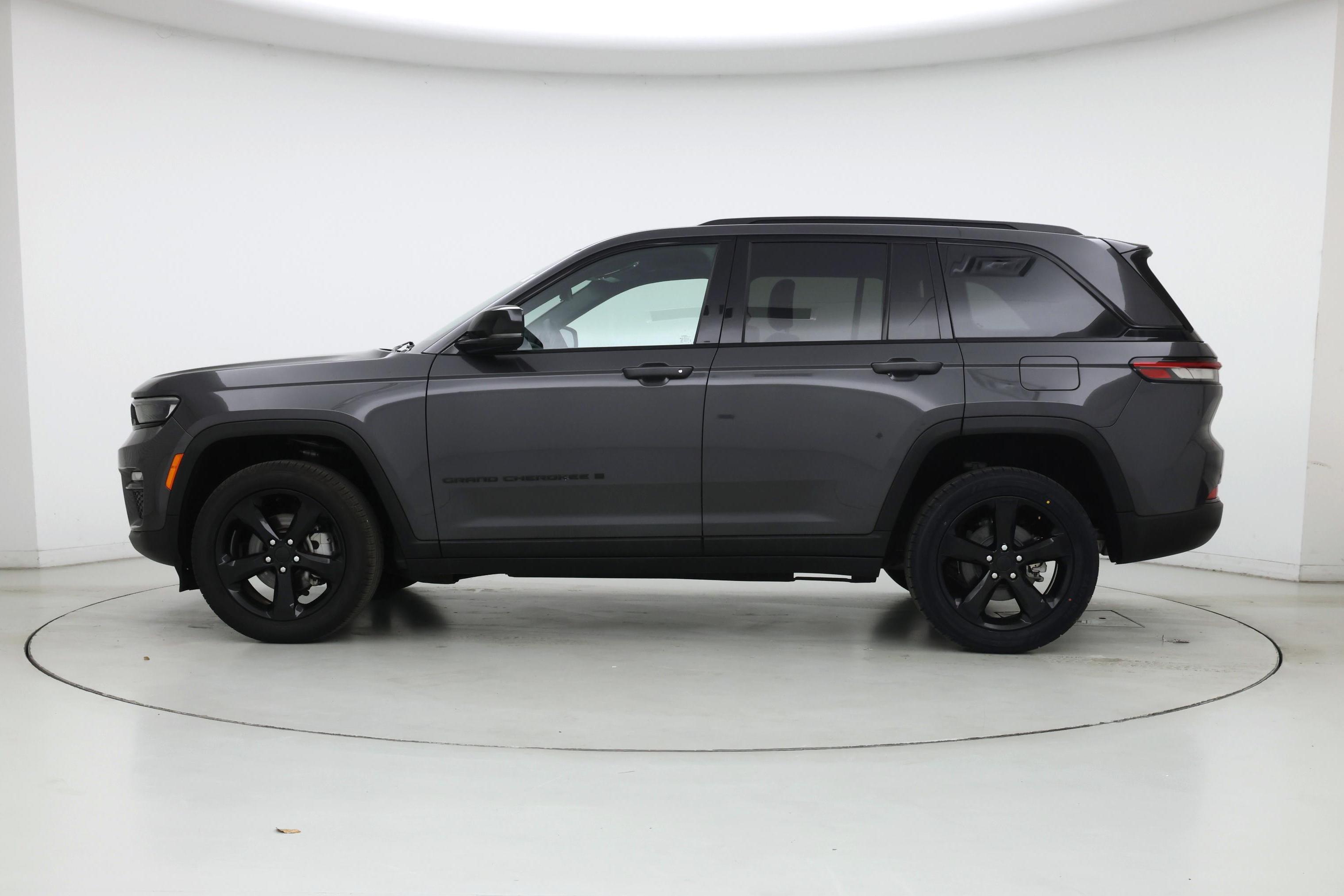 Thumbnail: 2024 Jeep Grand Cherokee - 3