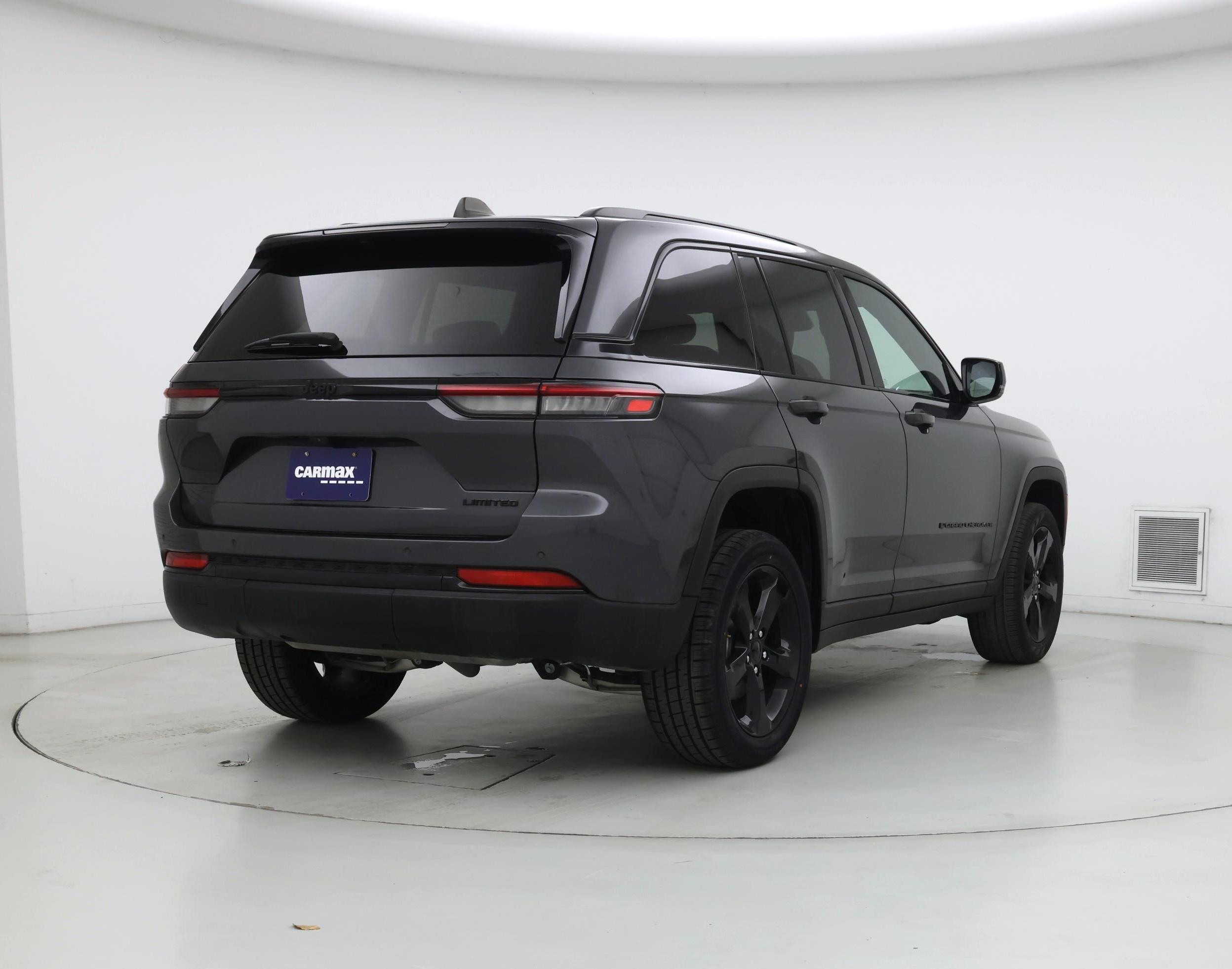 Thumbnail: 2024 Jeep Grand Cherokee - 8