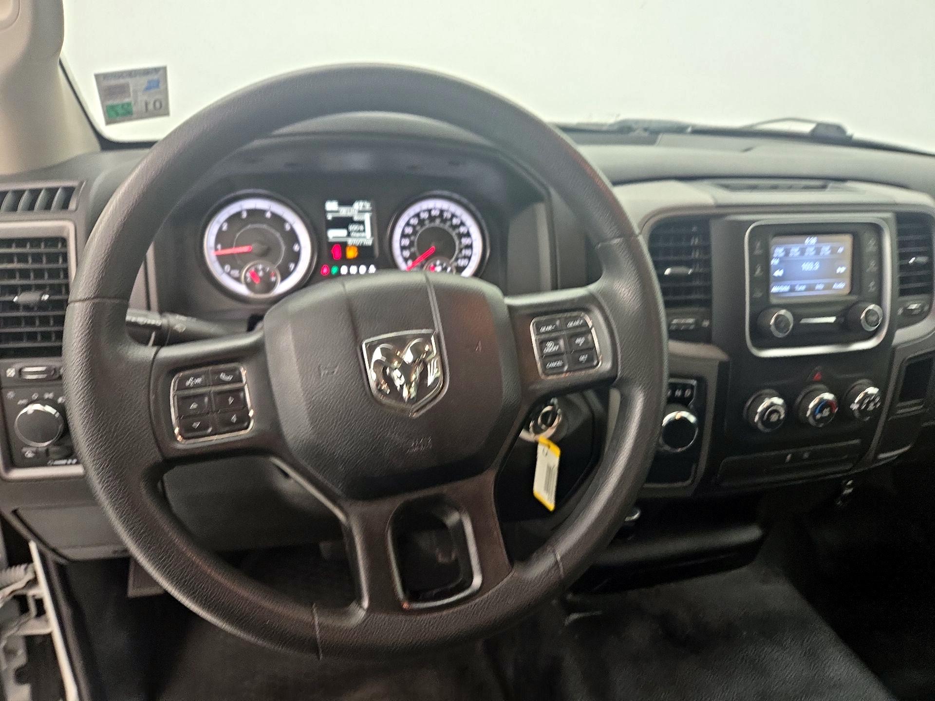 Thumbnail: 2022 RAM 1500 Classic - 10