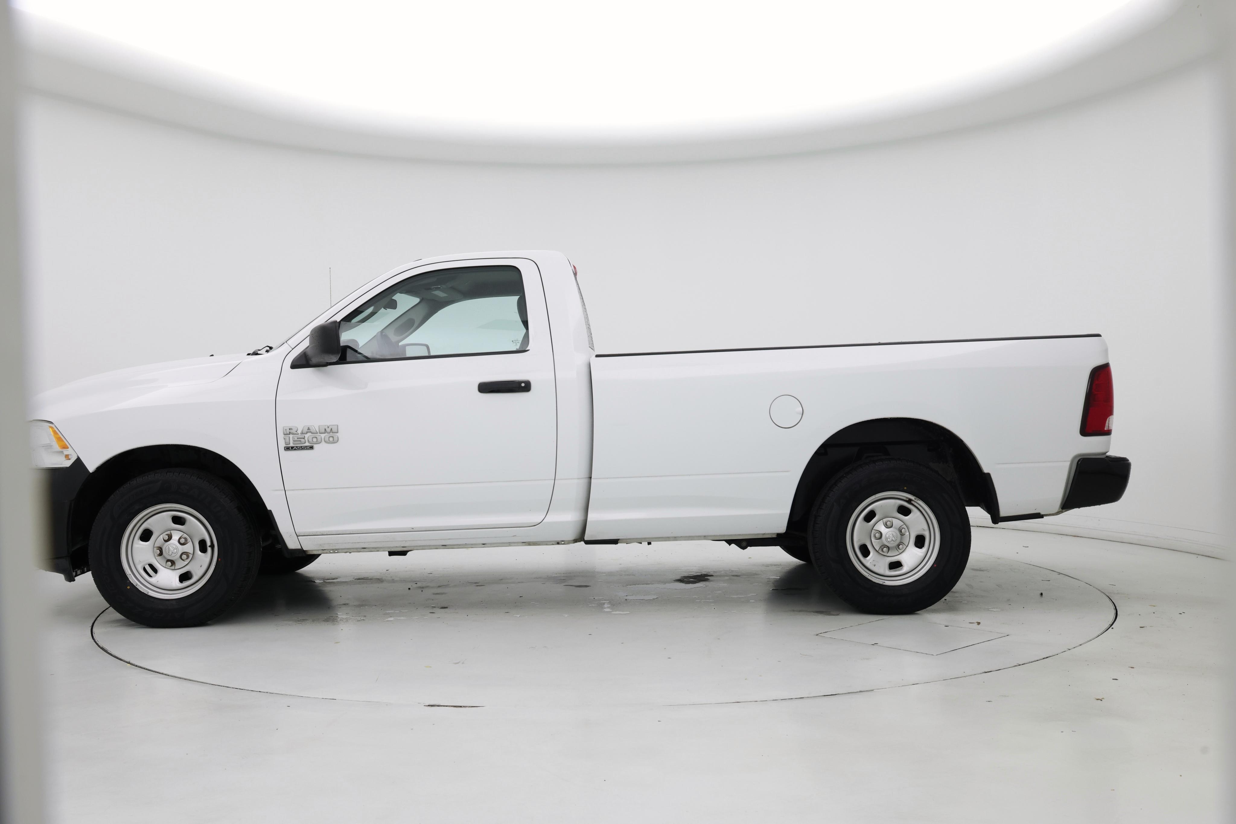 Thumbnail: 2022 RAM 1500 Classic - 3