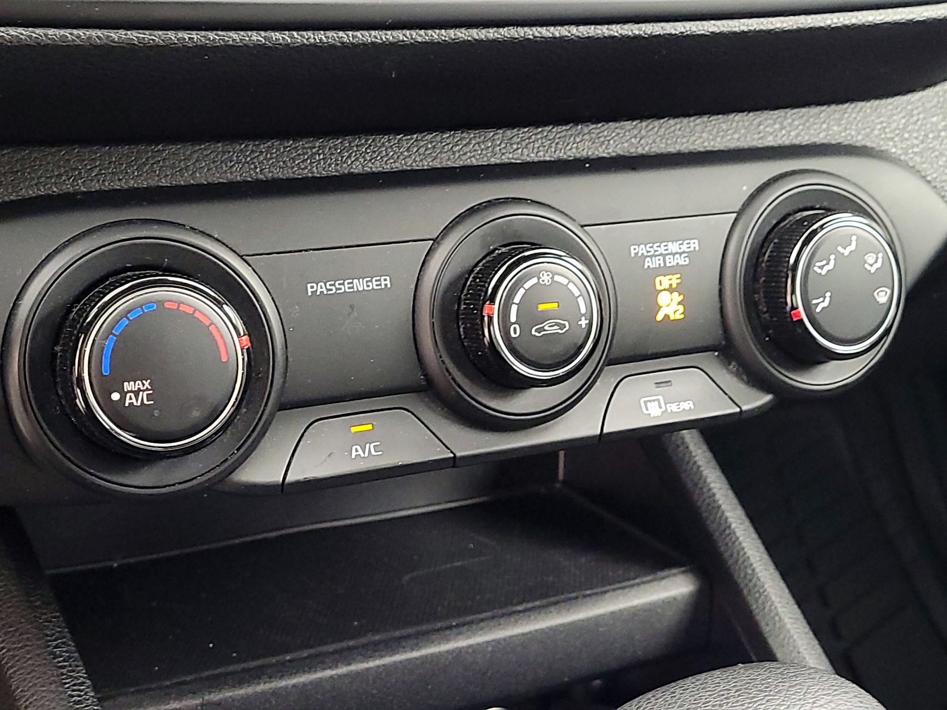 Thumbnail: 2023 Kia Forte - 16