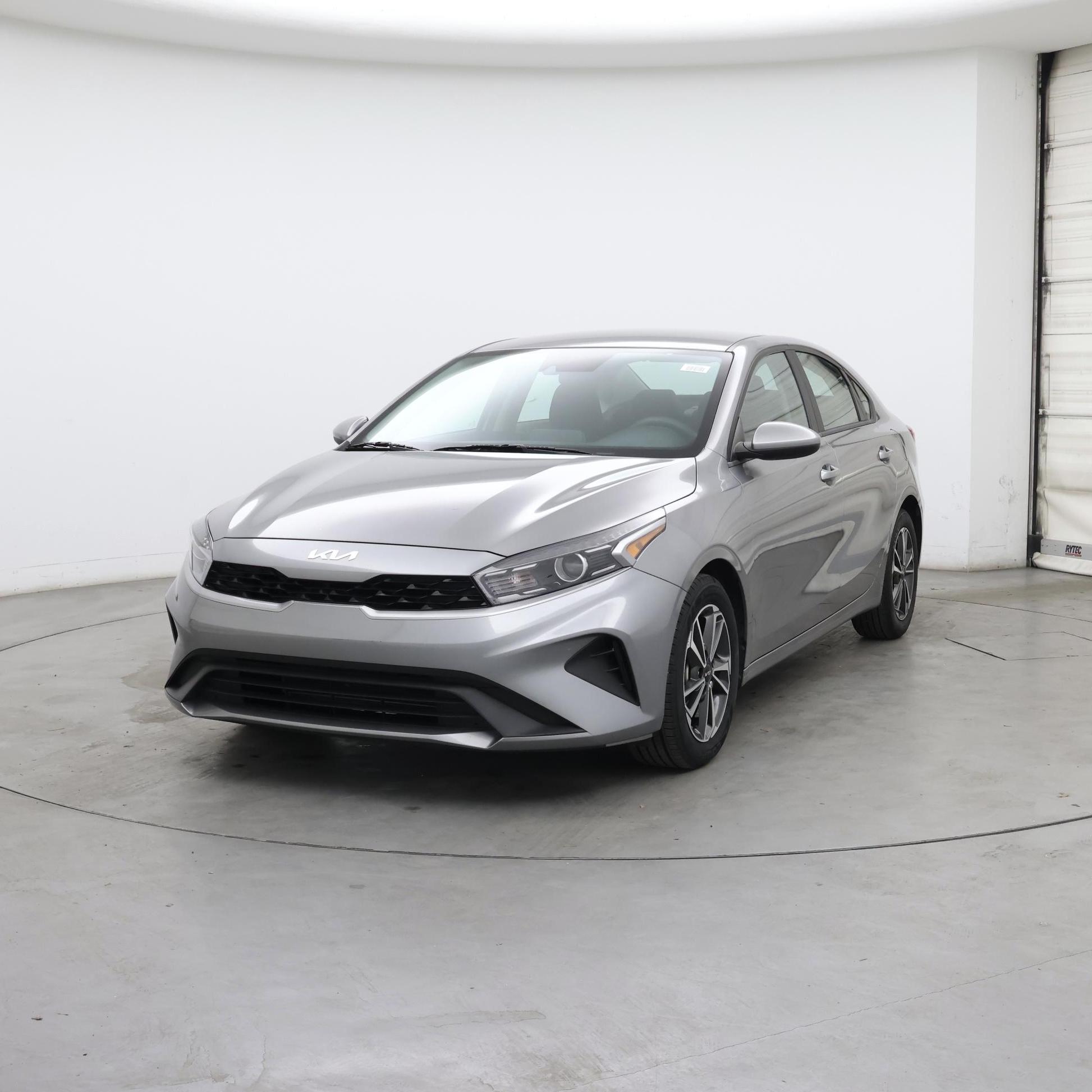 Thumbnail: 2023 Kia Forte - 4