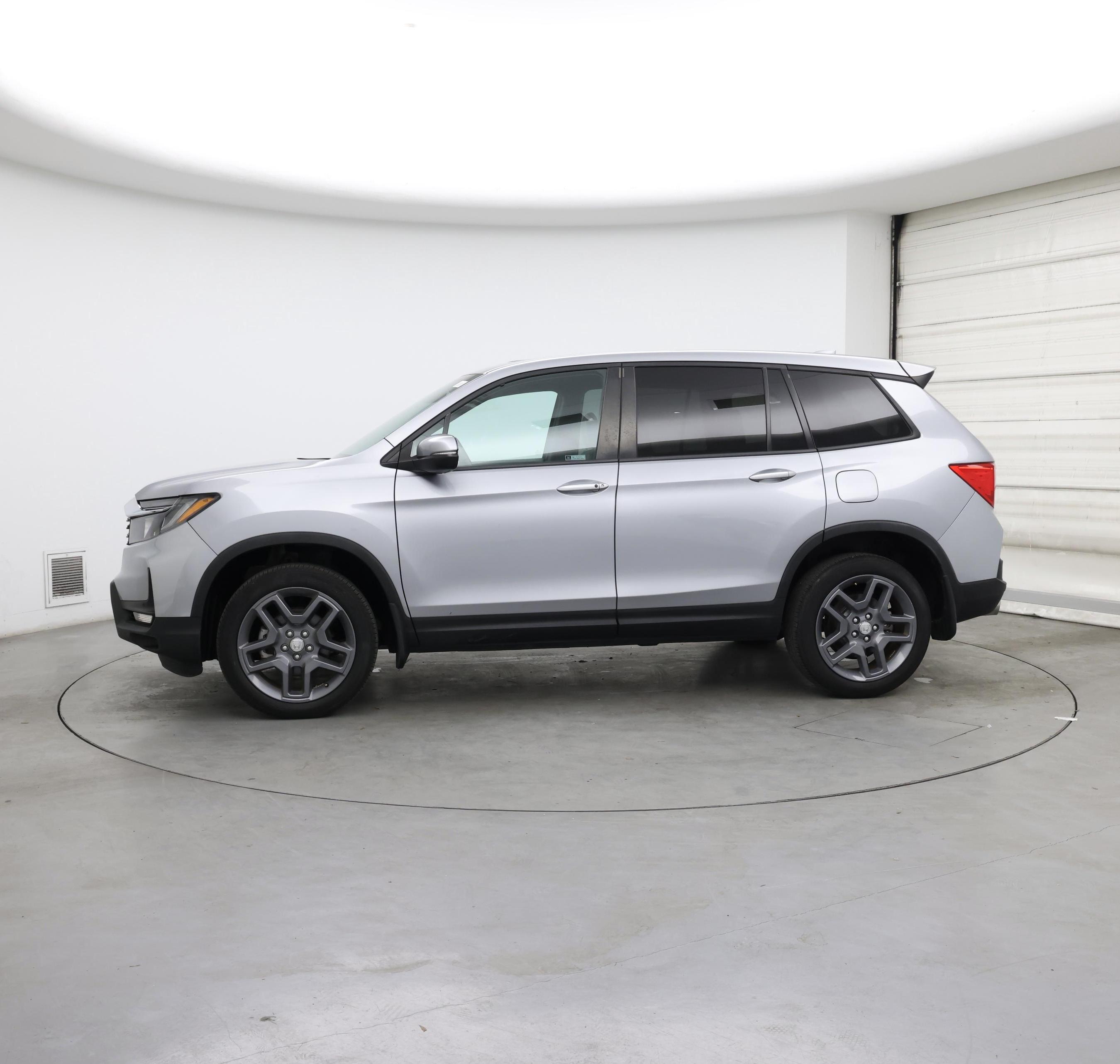 Thumbnail: 2023 Honda Passport - 3