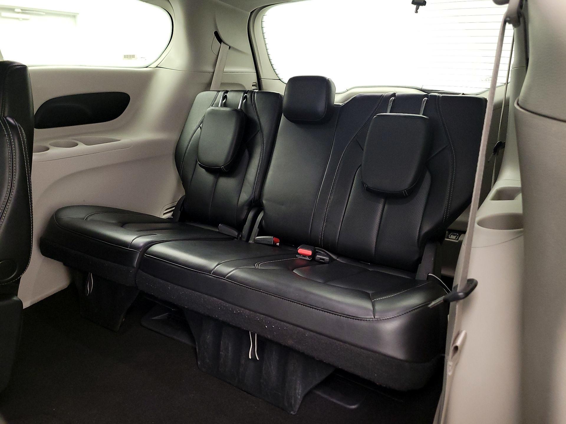 Thumbnail: 2023 Chrysler Pacifica - 20