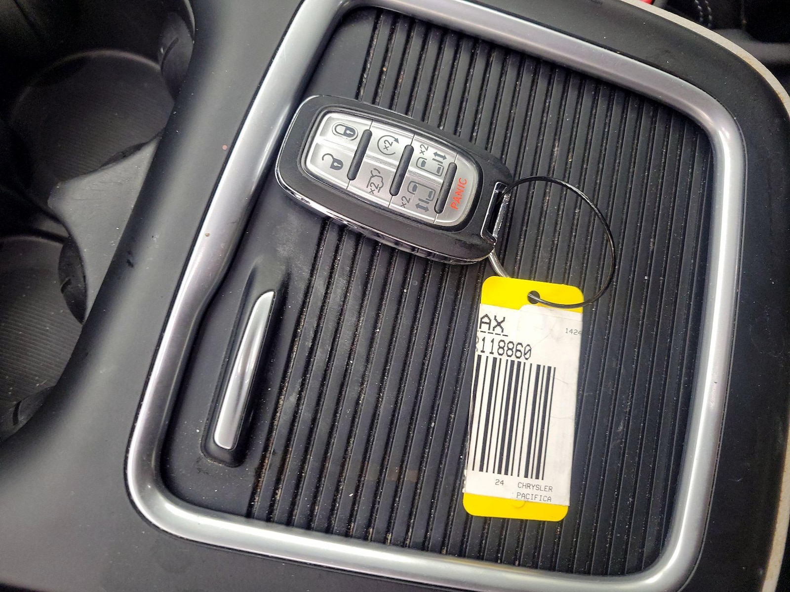 2024 Chrysler Pacifica Touring L - Photo 24