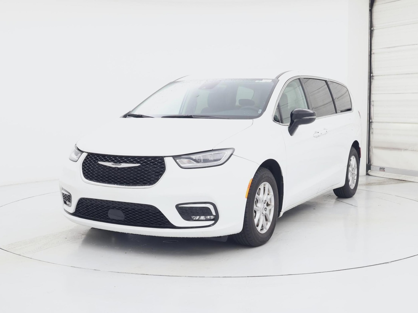 2024 Chrysler Pacifica Touring L - Photo 5