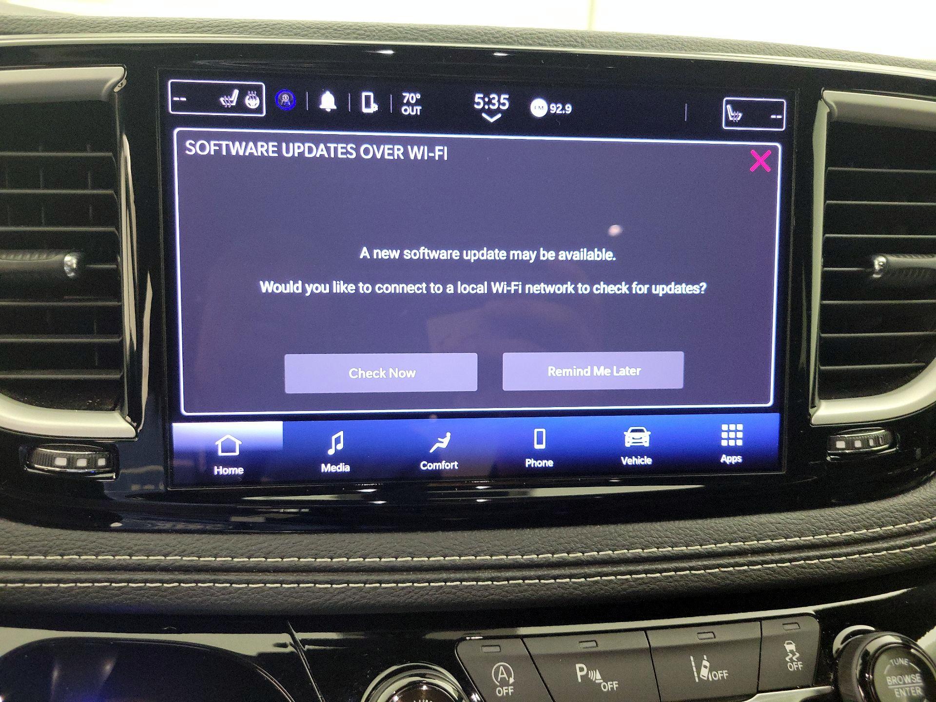 Thumbnail: 2023 Chrysler Pacifica - 15