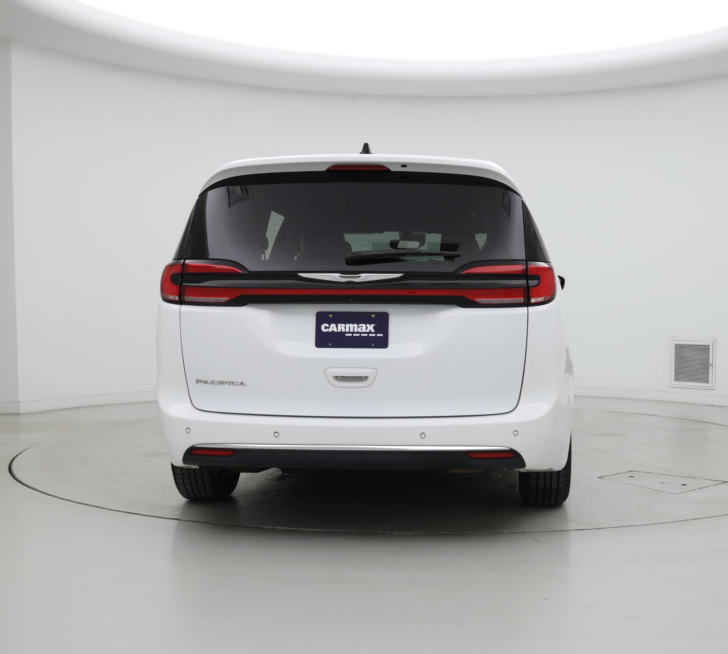 Thumbnail: 2023 Chrysler Pacifica - 6