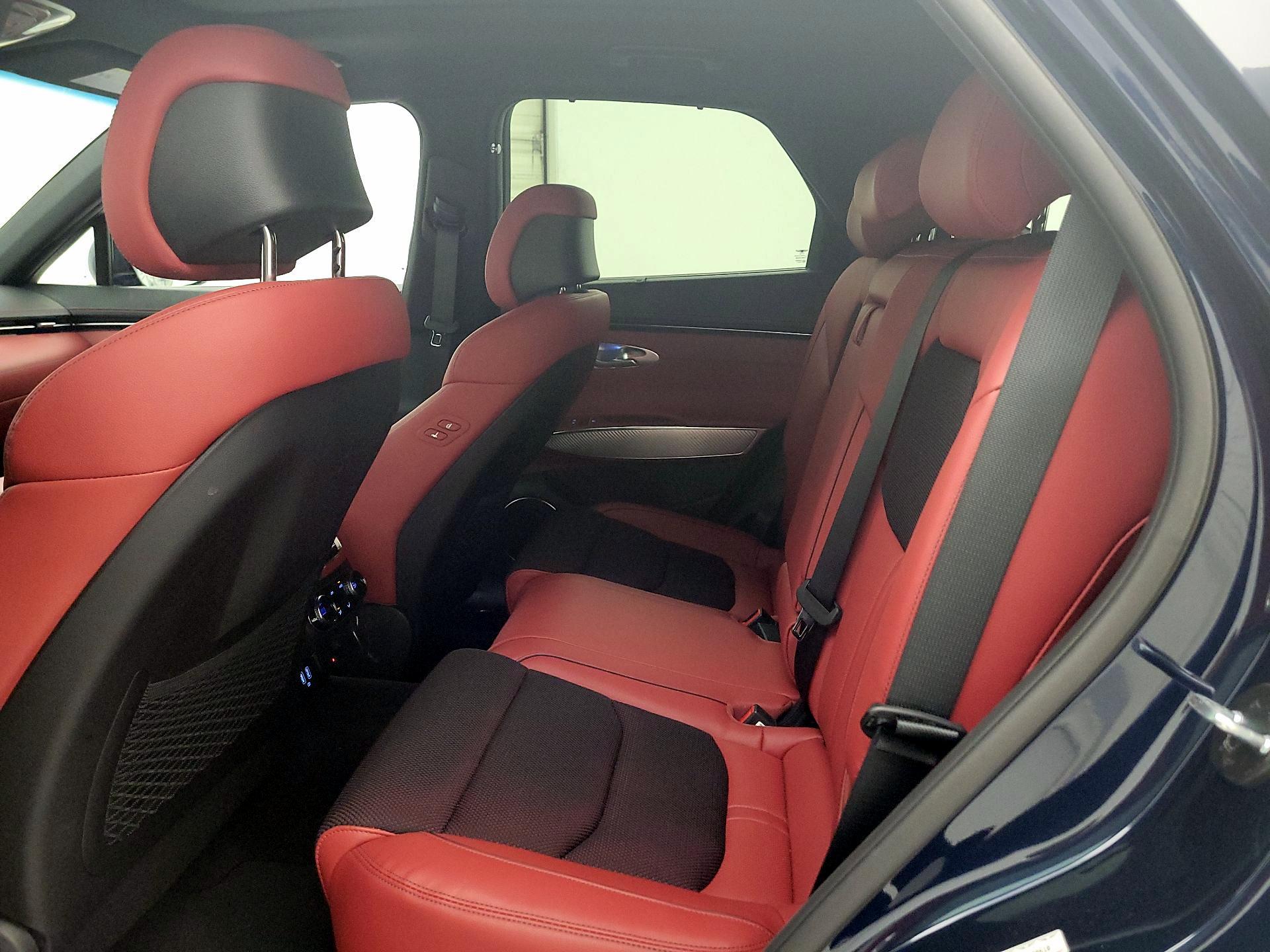 Thumbnail: 2023 Genesis GV70 - 19