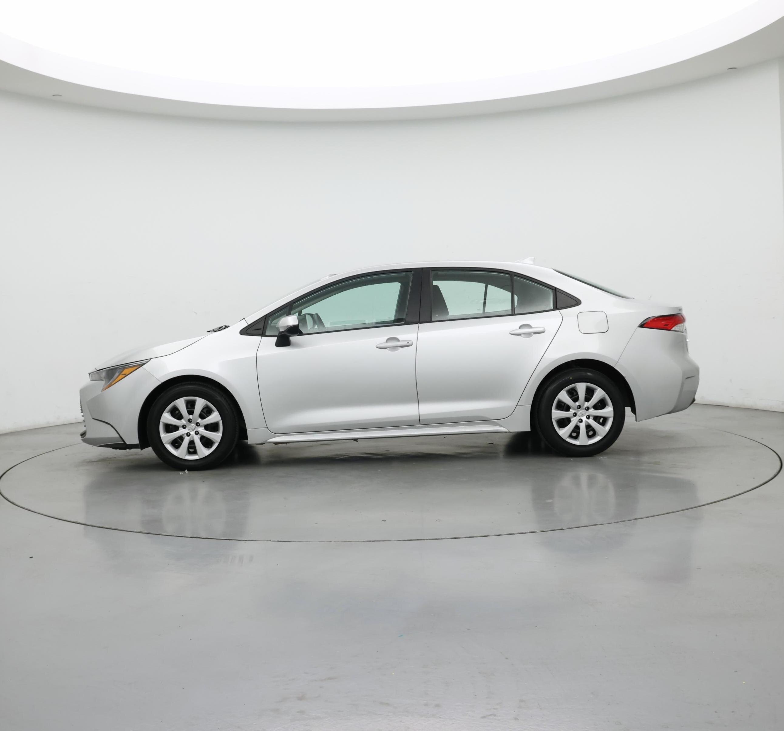 Thumbnail: 2024 Toyota Corolla - 3