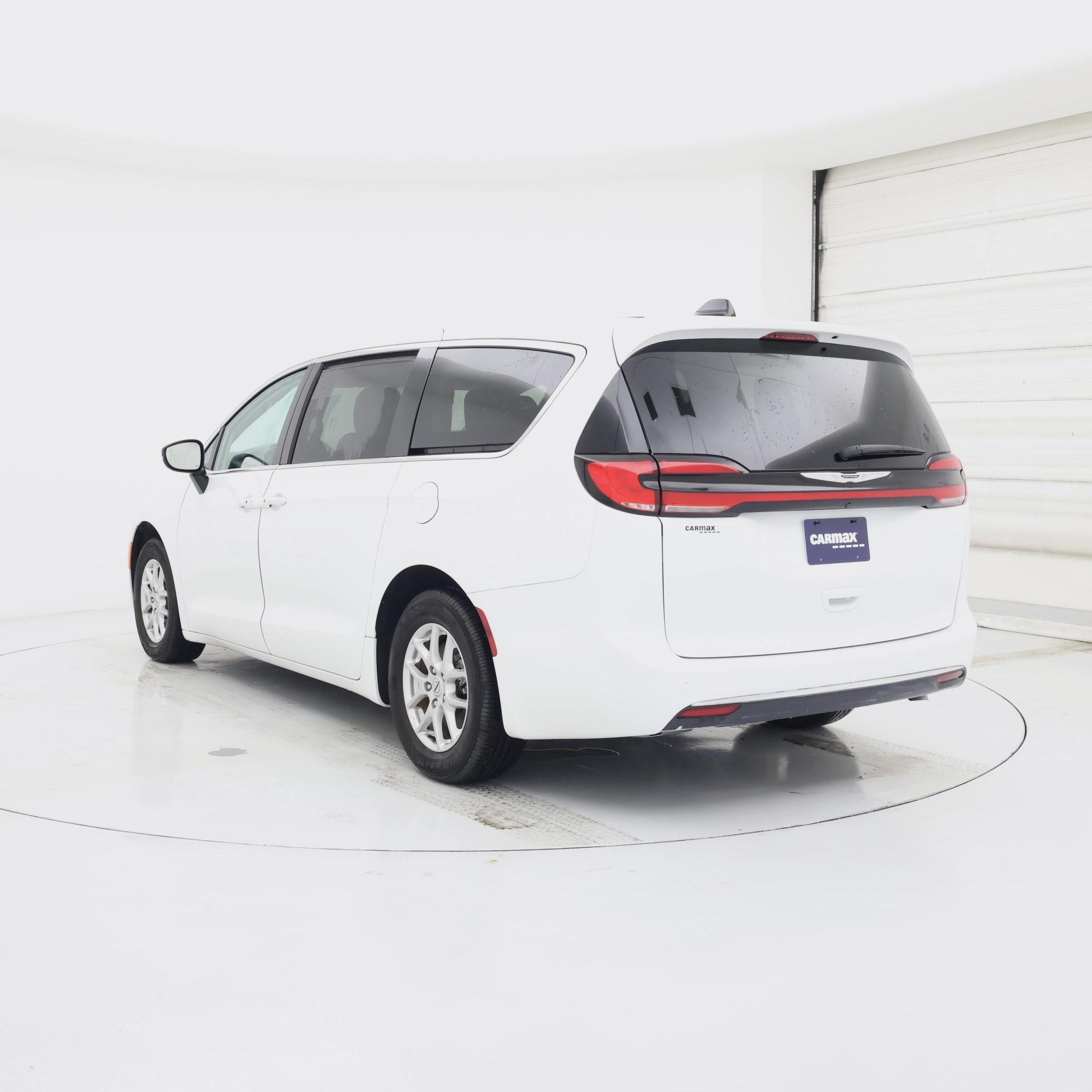 Thumbnail: 2024 Chrysler Pacifica - 2