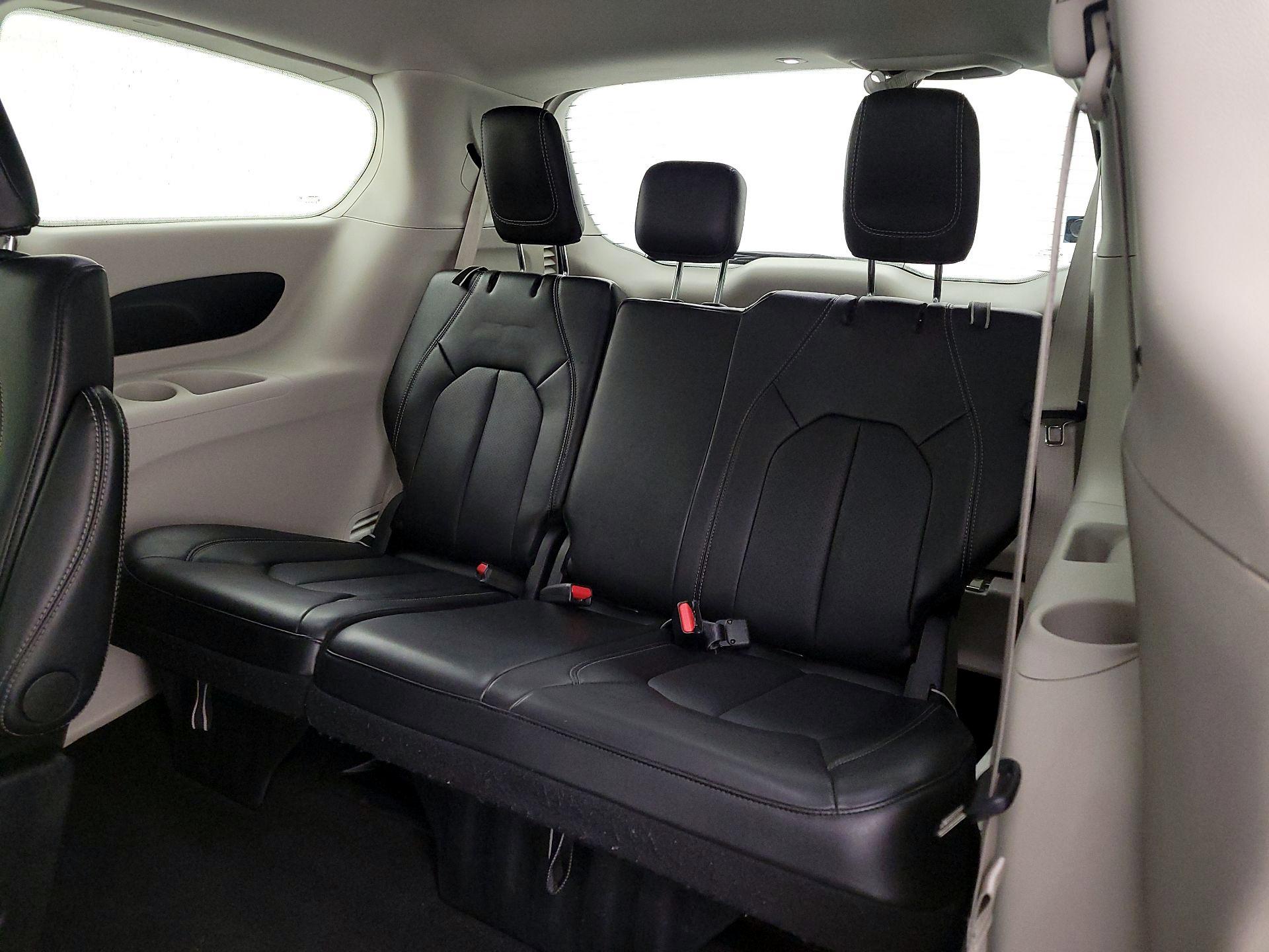 Thumbnail: 2024 Chrysler Pacifica - 20