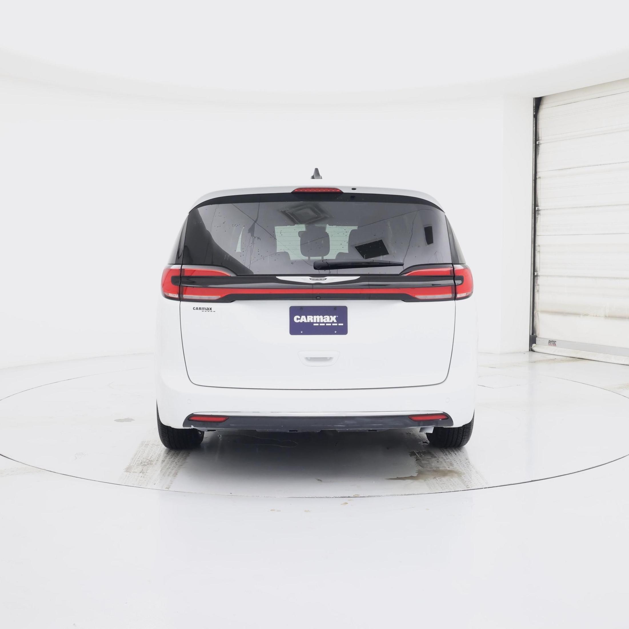 Thumbnail: 2024 Chrysler Pacifica - 6