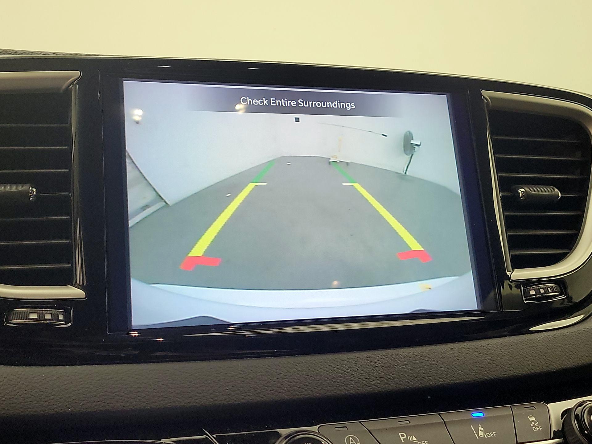 Thumbnail: 2023 Chrysler Pacifica - 14