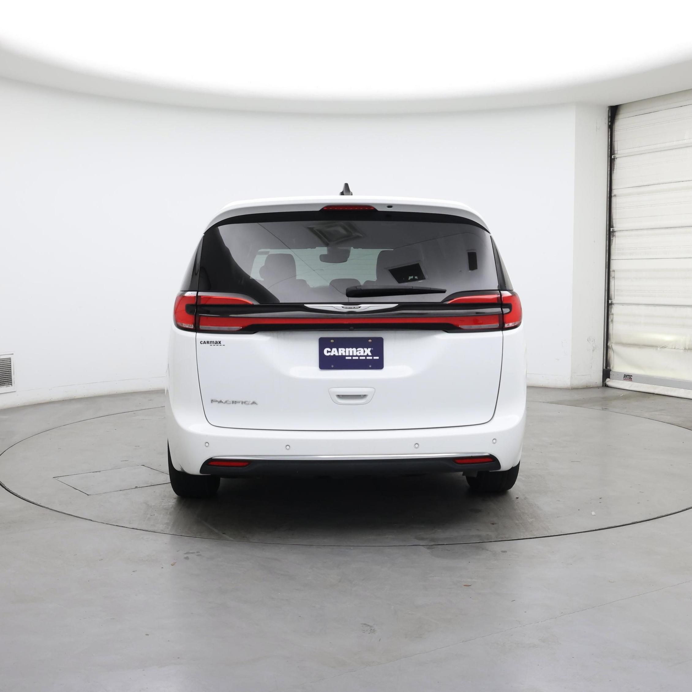 Thumbnail: 2023 Chrysler Pacifica - 6