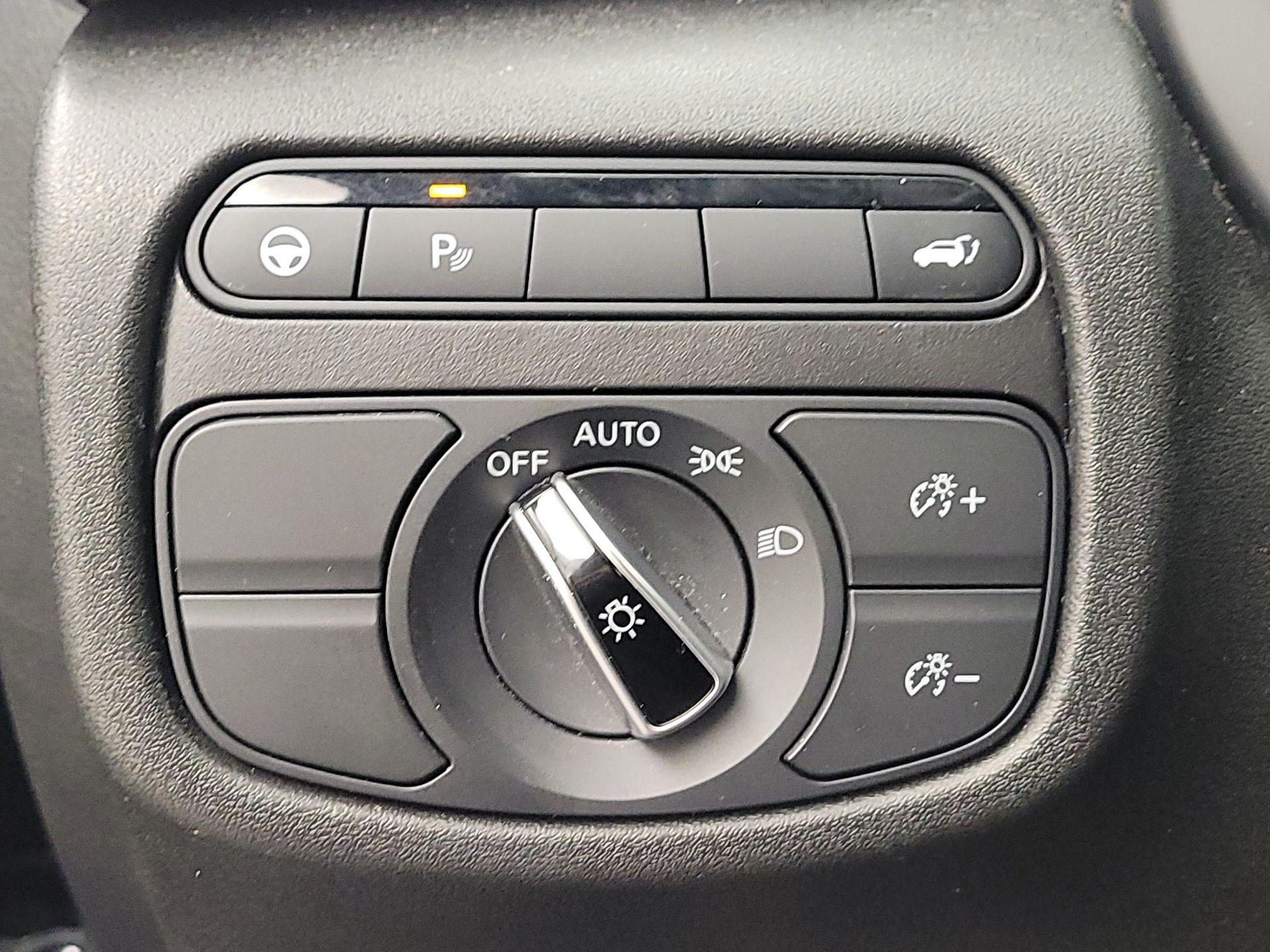 Thumbnail: 2023 INFINITI QX50 - 13