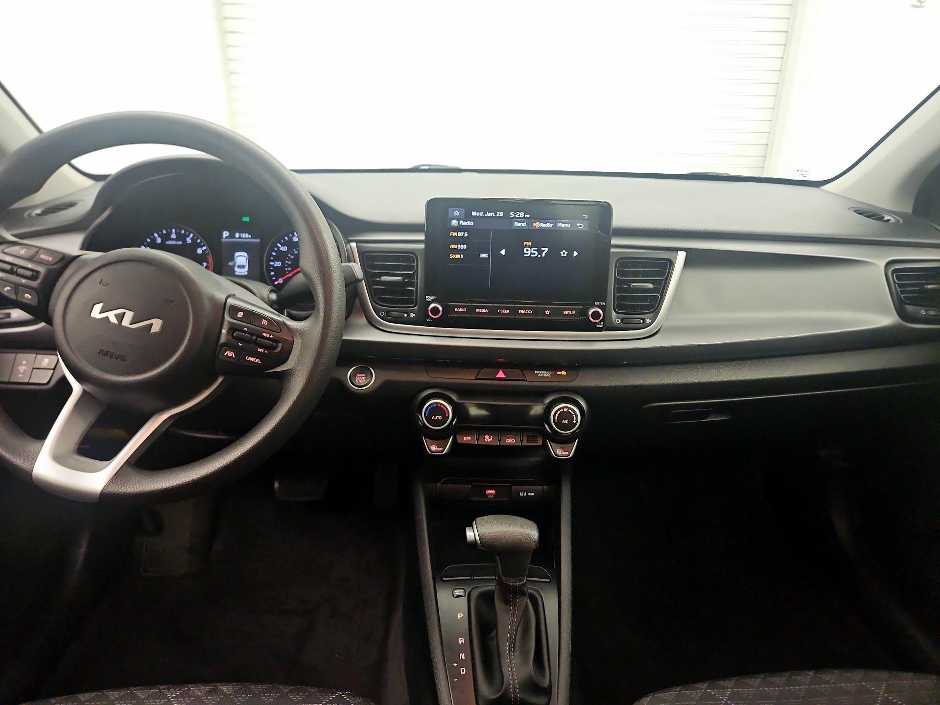 Thumbnail: 2023 Kia Rio - 9