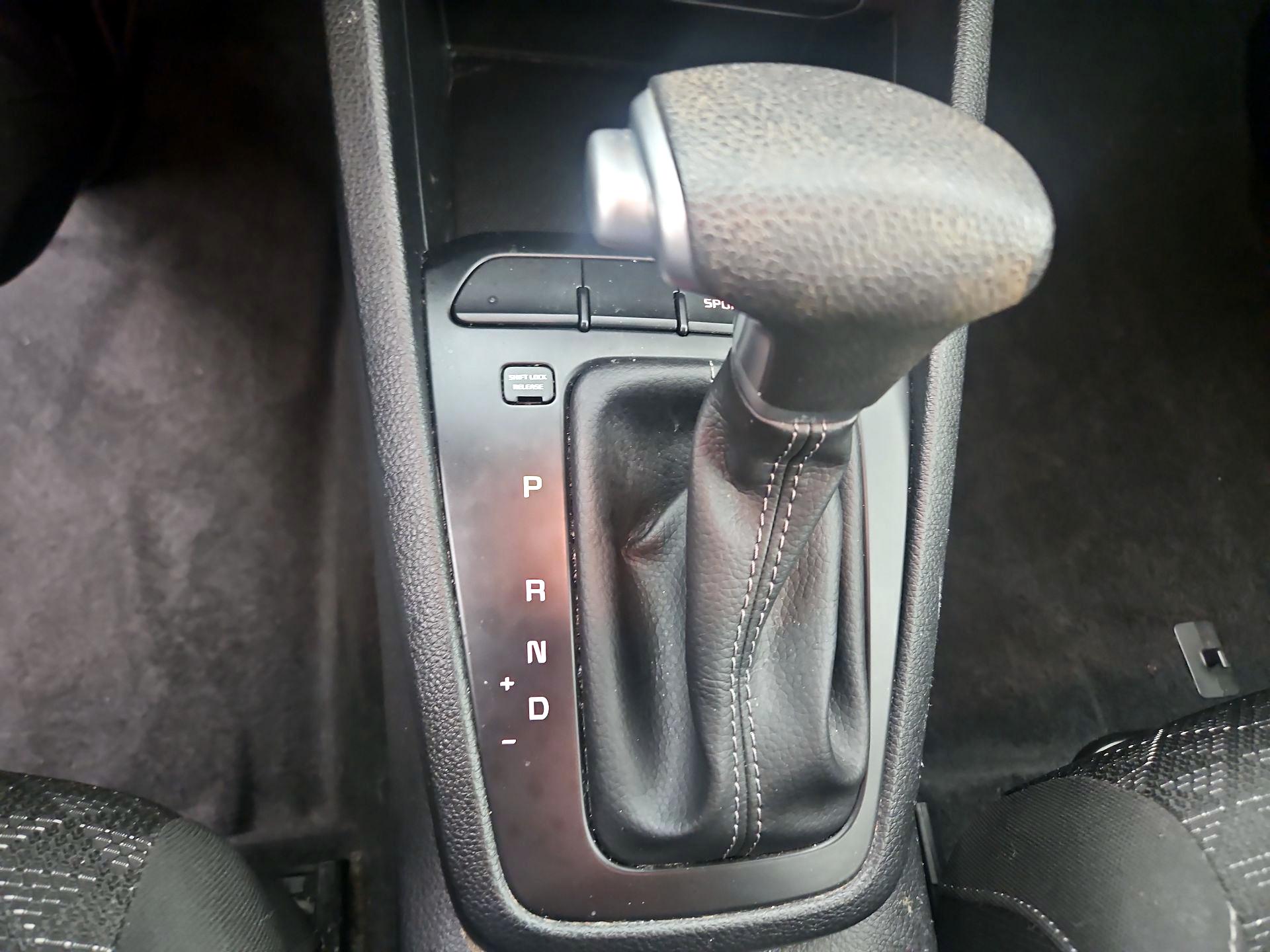 Thumbnail: 2023 Kia Rio - 17