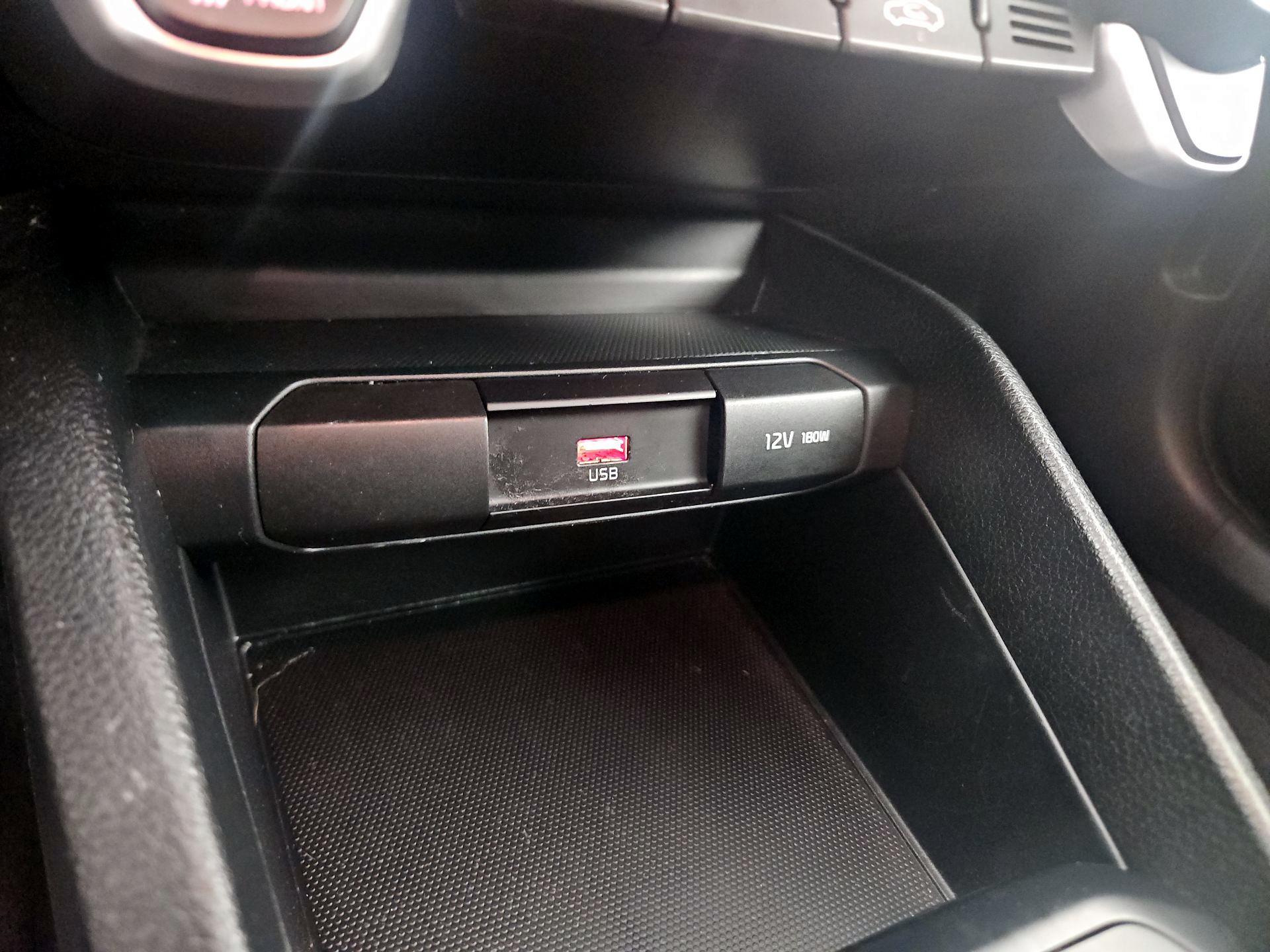 Thumbnail: 2023 Kia Rio - 18